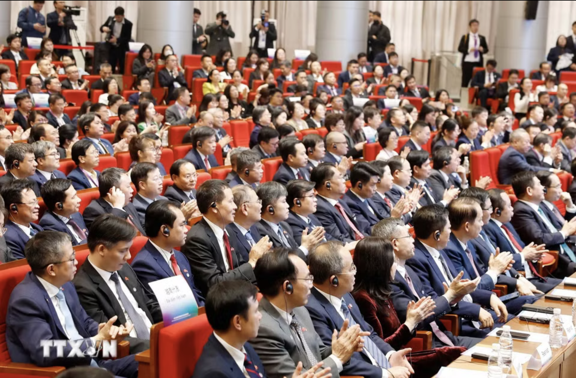 Tổng Bí thư, Chủ tịch nước Tô Lâm phát biểu chính sách tại Đại học Thanh Hoa - Ảnh 3.