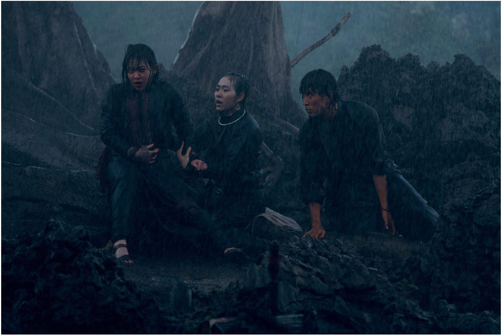 Phí Phông: Quỷ Máu Rừng Thiêng - những cú ‘lật’ liên hoàn - Ảnh 3.