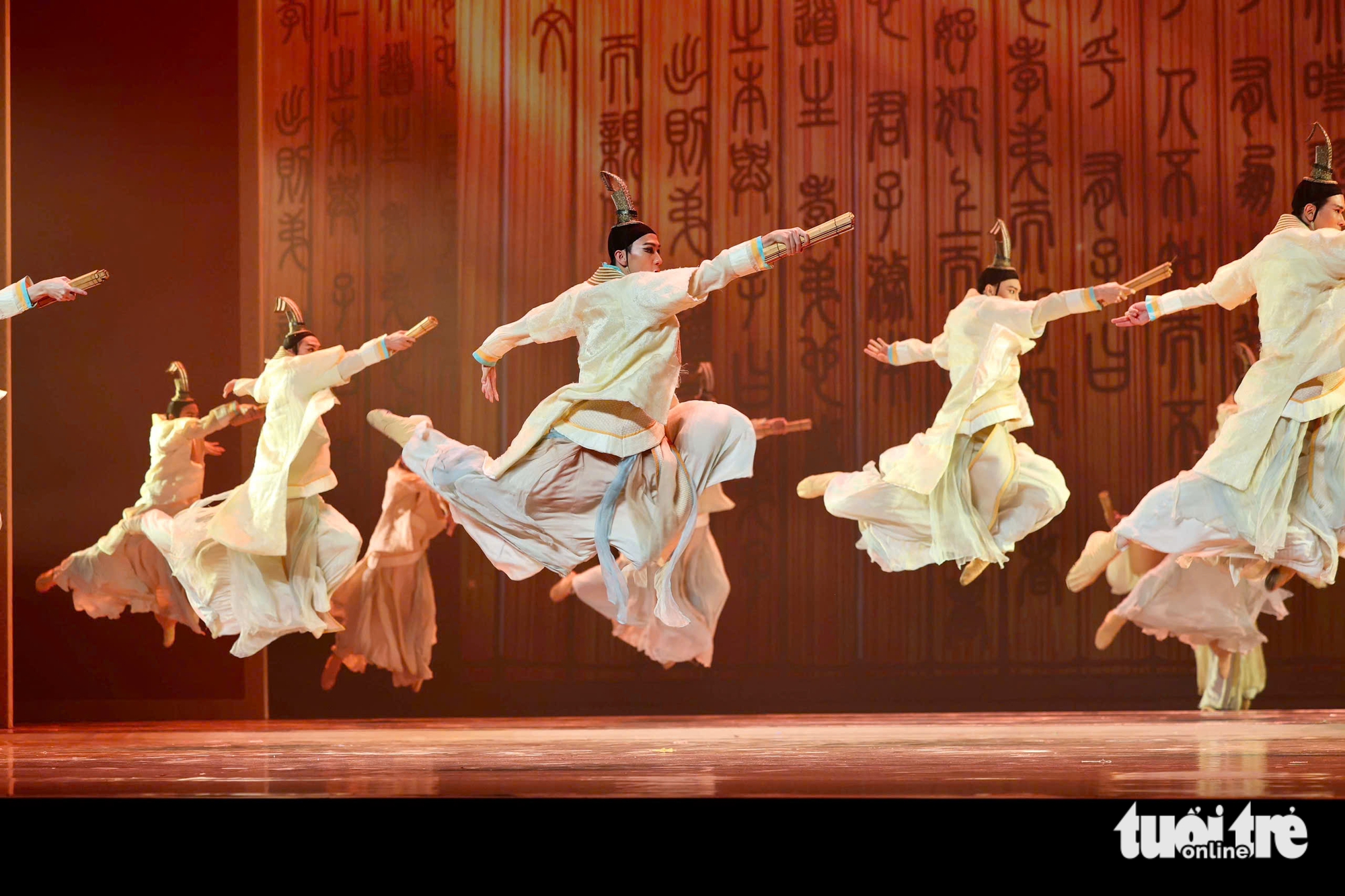 Nghệ thuật nối nhịp hữu nghị Việt Nam - Trung Quốc ở Bắc Kinh - Ảnh 10.