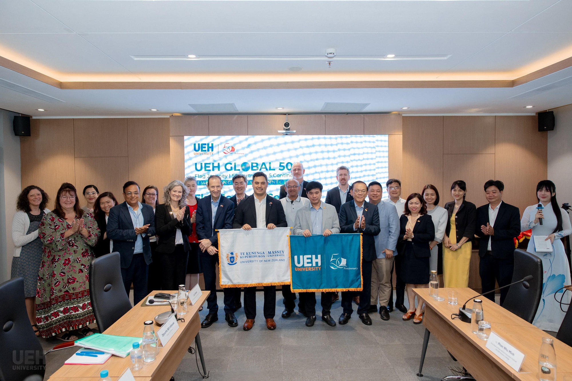 Triển khai chương trình UEH 50+ Global Partners in 5 Continents - Ảnh 1.