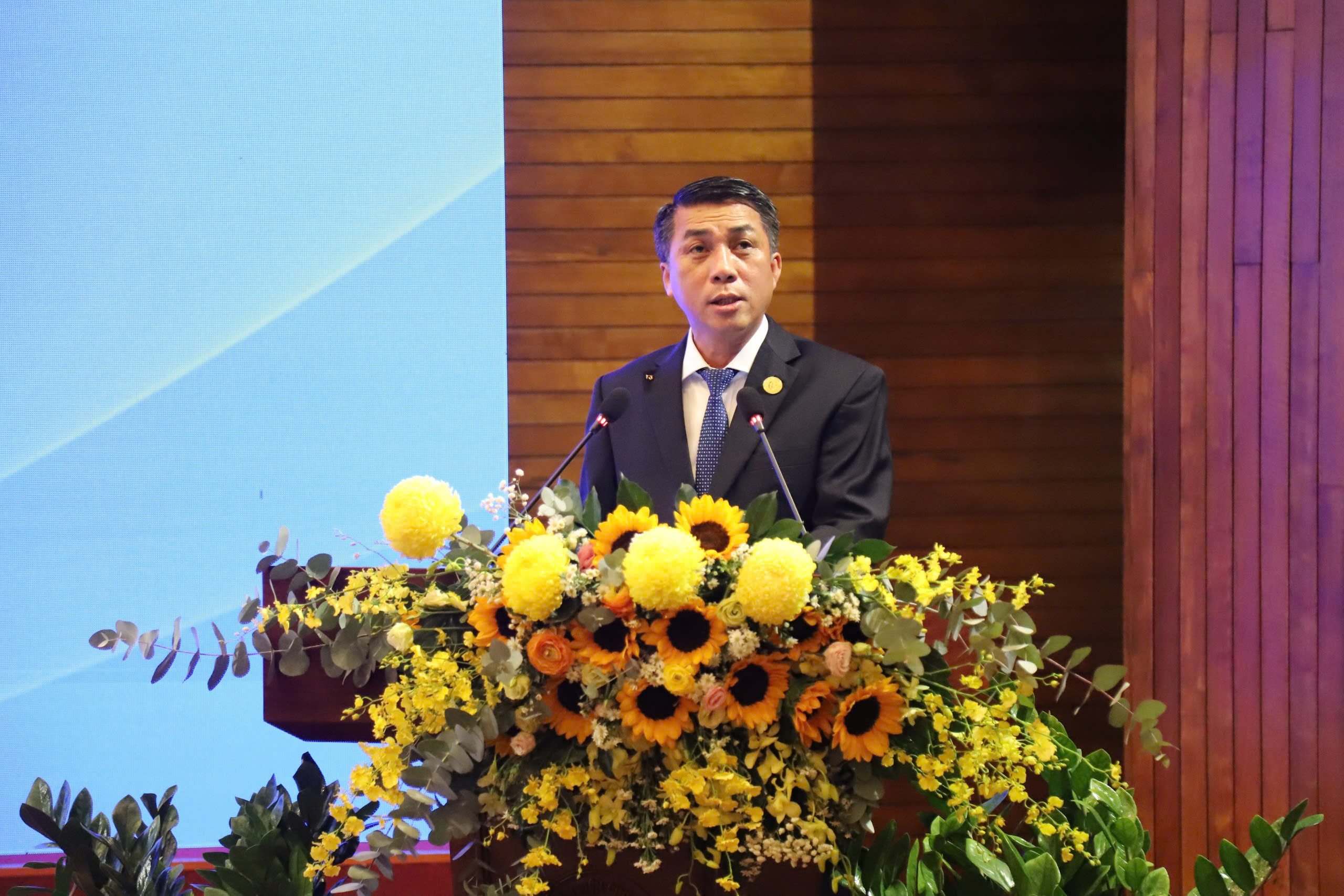 Thứ trưởng Bộ Y tế: Tập trung phát triển cấp cứu đường không, tránh kẹt xe giờ cao điểm - Ảnh 1.