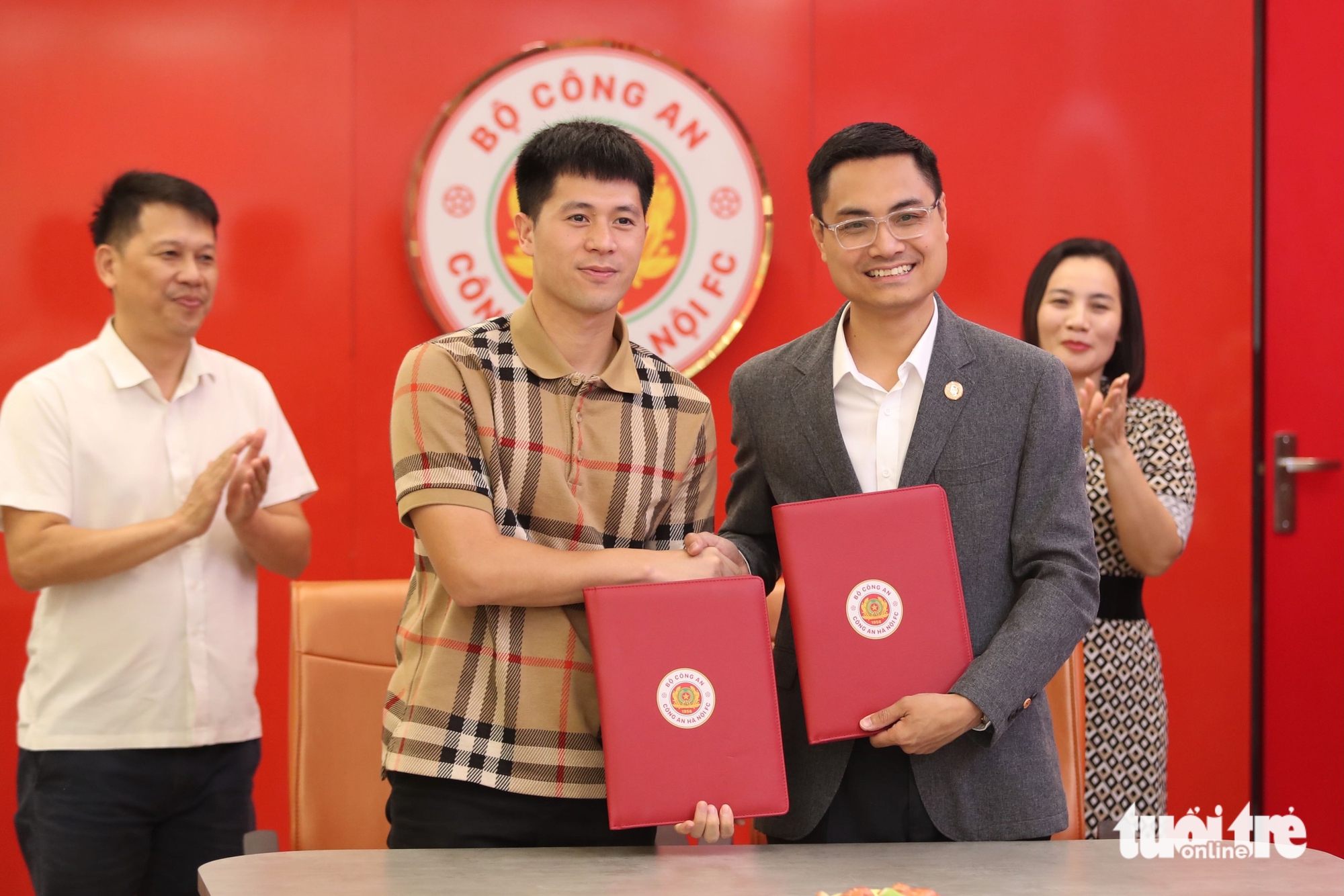 văn hậu - Ảnh 8.