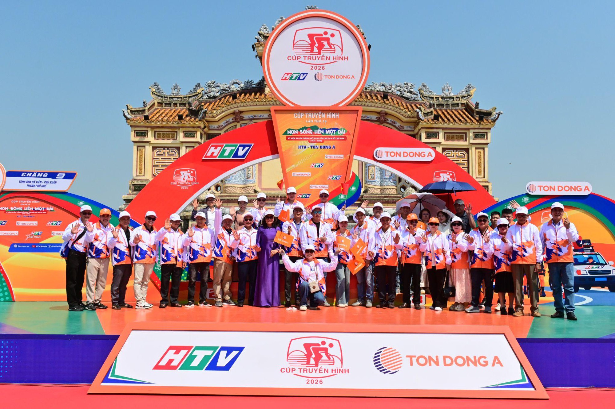 Nhịp cầu gắn kết trên hành trình vững bước vươn xa của Tôn Đông Á - Ảnh 1.