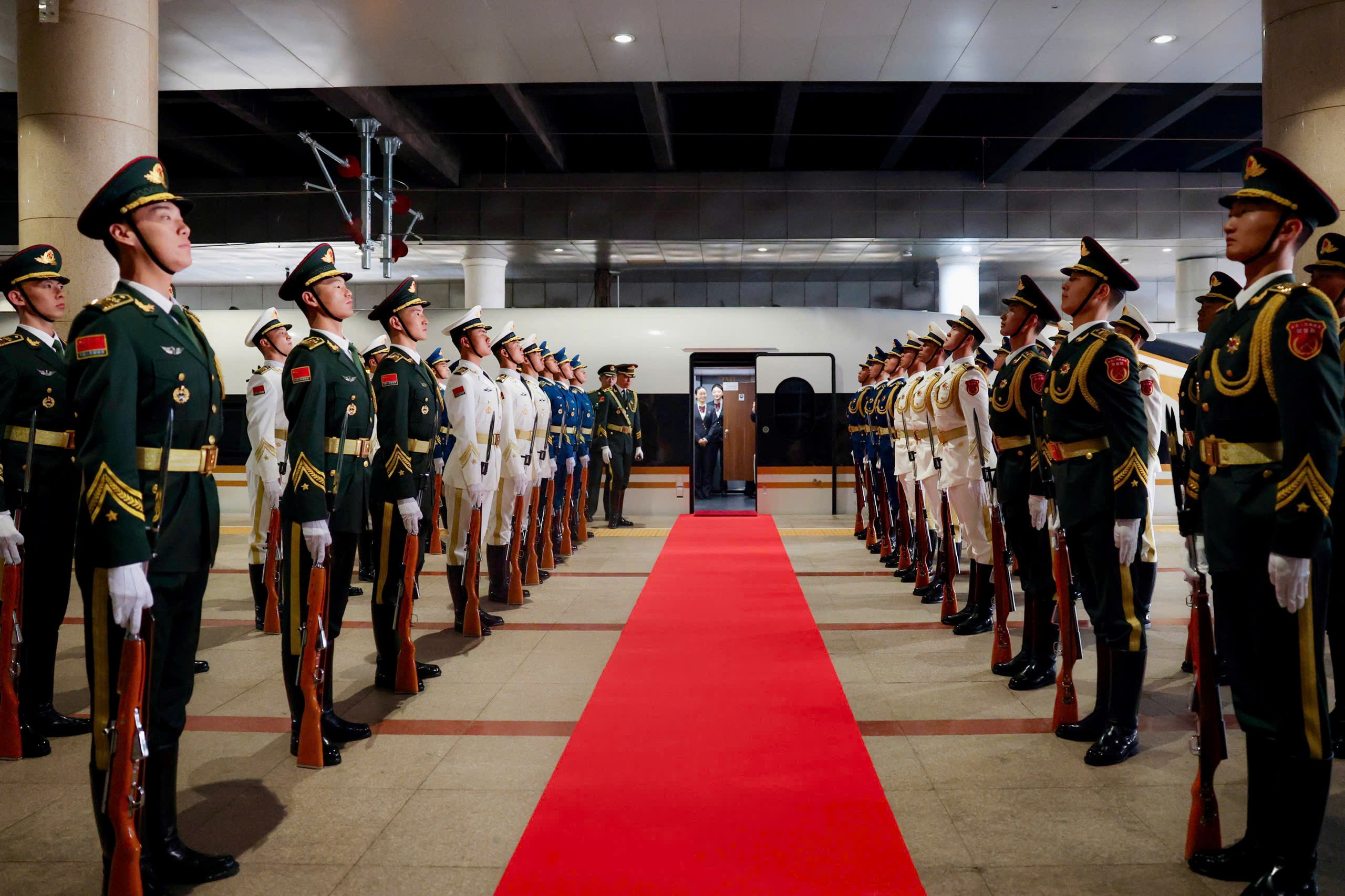 Tổng Bí thư, Chủ tịch nước Tô Lâm và Phu nhân rời Bắc Kinh, đi tàu cao tốc đến Nam Ninh - Ảnh 5. Tổng Bí thư, Chủ tịch nước Tô Lâm - Ảnh 5.
