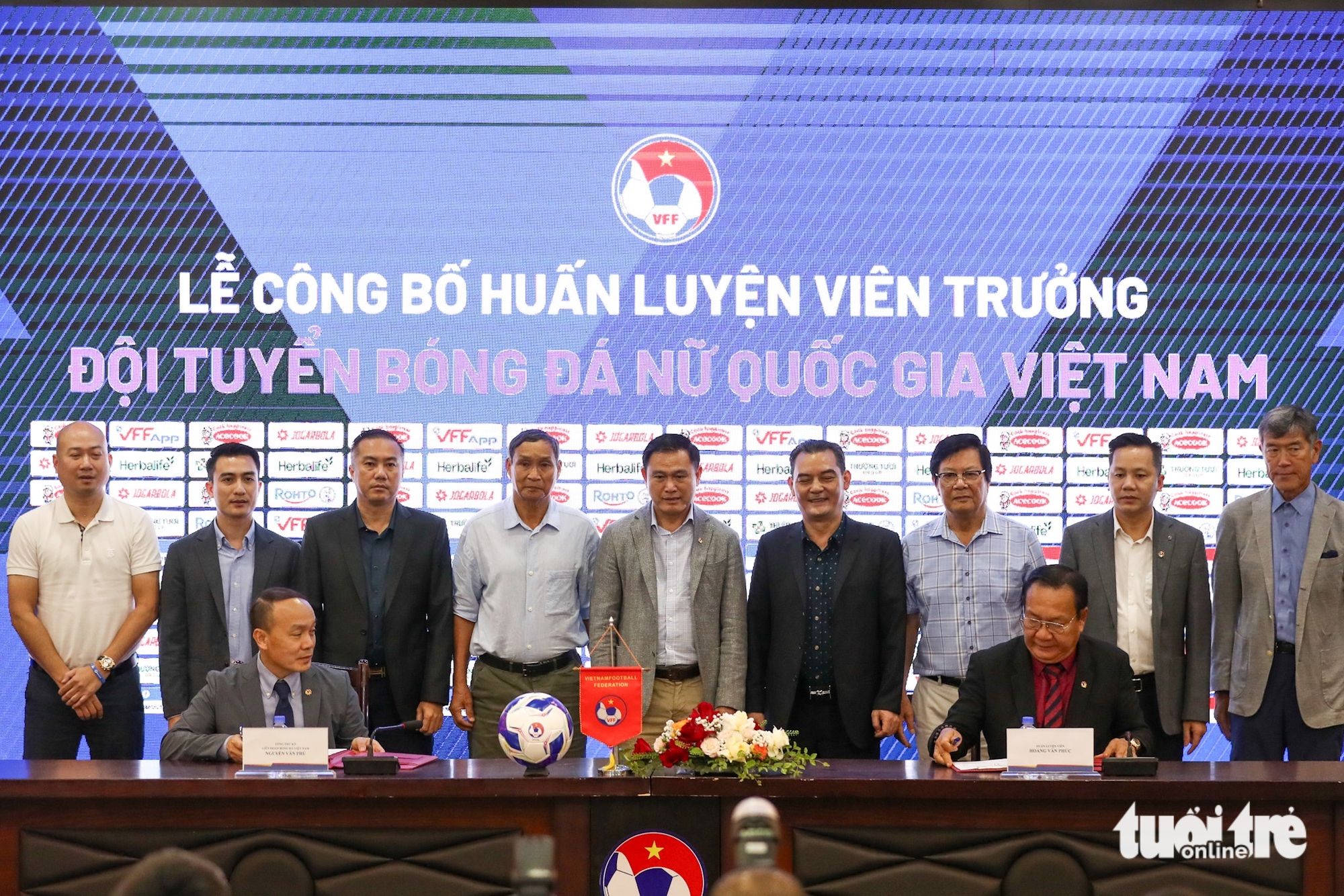 Huấn luyện viên Hoàng Văn Phúc: Tầm nhìn mới cho đội tuyển nữ Việt Nam - Nối tiếp di sản, kiến tạo tương lai