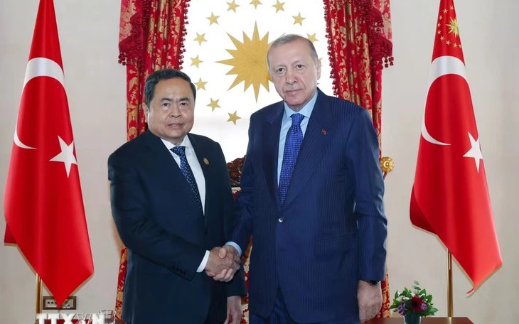 Vietnam’s top legislator calls for stronger Vietnamese community in Turkey - Ảnh 1.