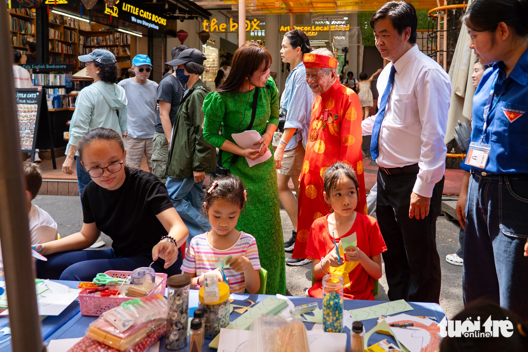 Khai mạc Ngày Sách và văn hóa đọc Việt Nam: Phát triển văn hóa đọc là trách nhiệm của toàn xã hội - Ảnh 14.