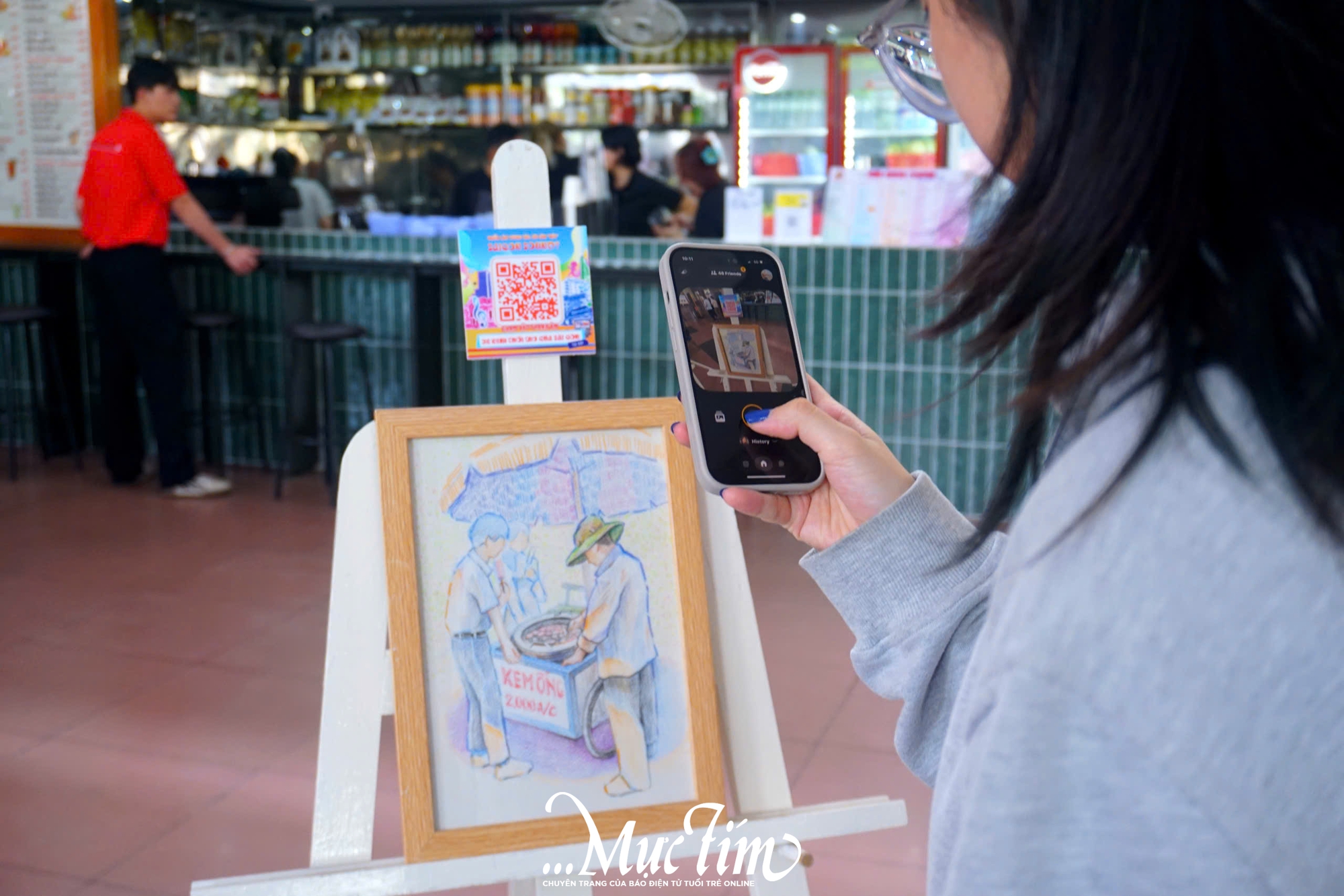 Sinh viên Trường Đại học Khoa học Xã hội và Nhân văn mở triển lãm tái hiện Sài Gòn thu nhỏ - Ảnh 3.