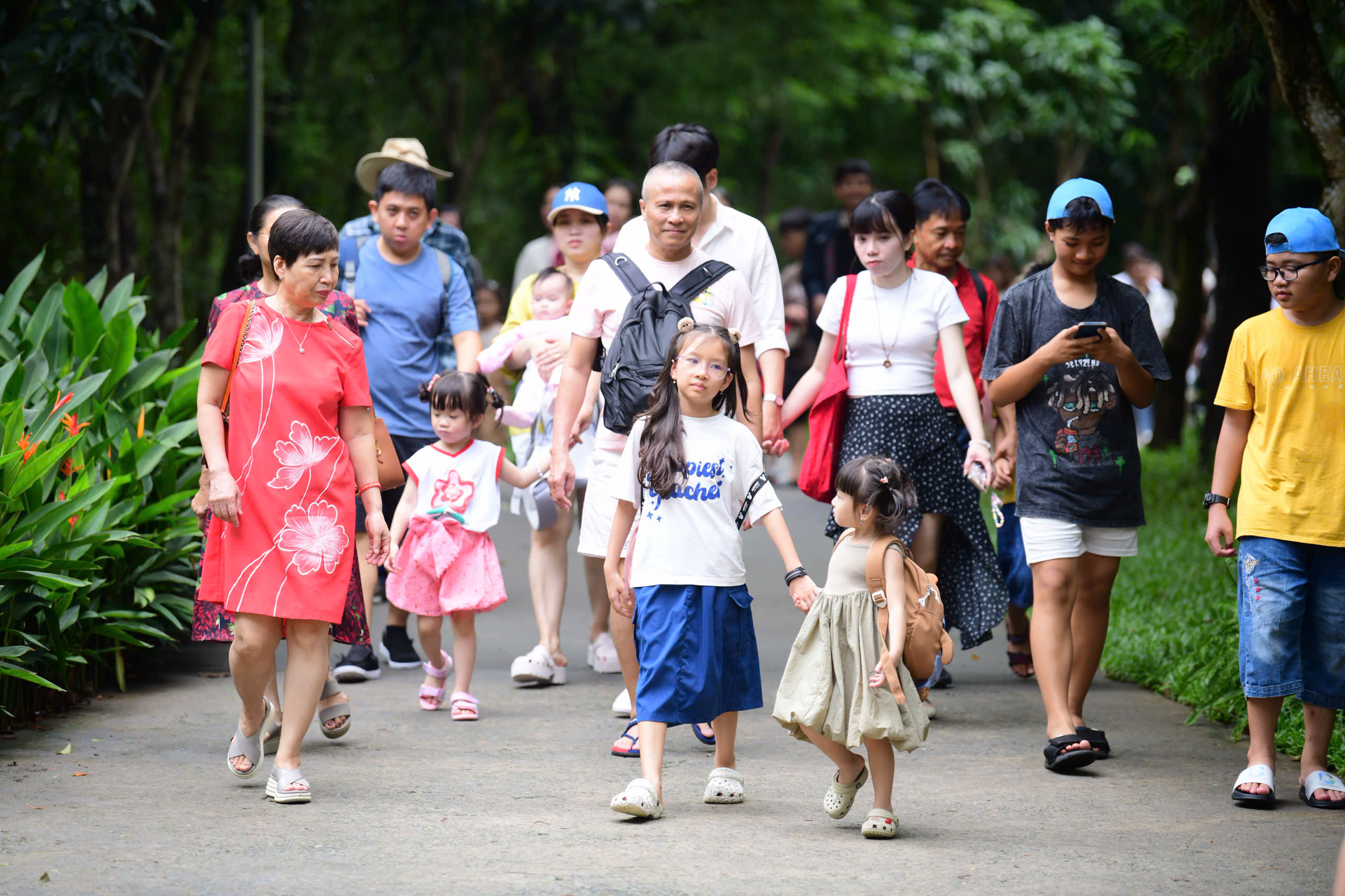 Đã mua bảo hiểm y tế, được cấp thẻ miễn phí có nhận tiền hoàn lại? - Ảnh 1.