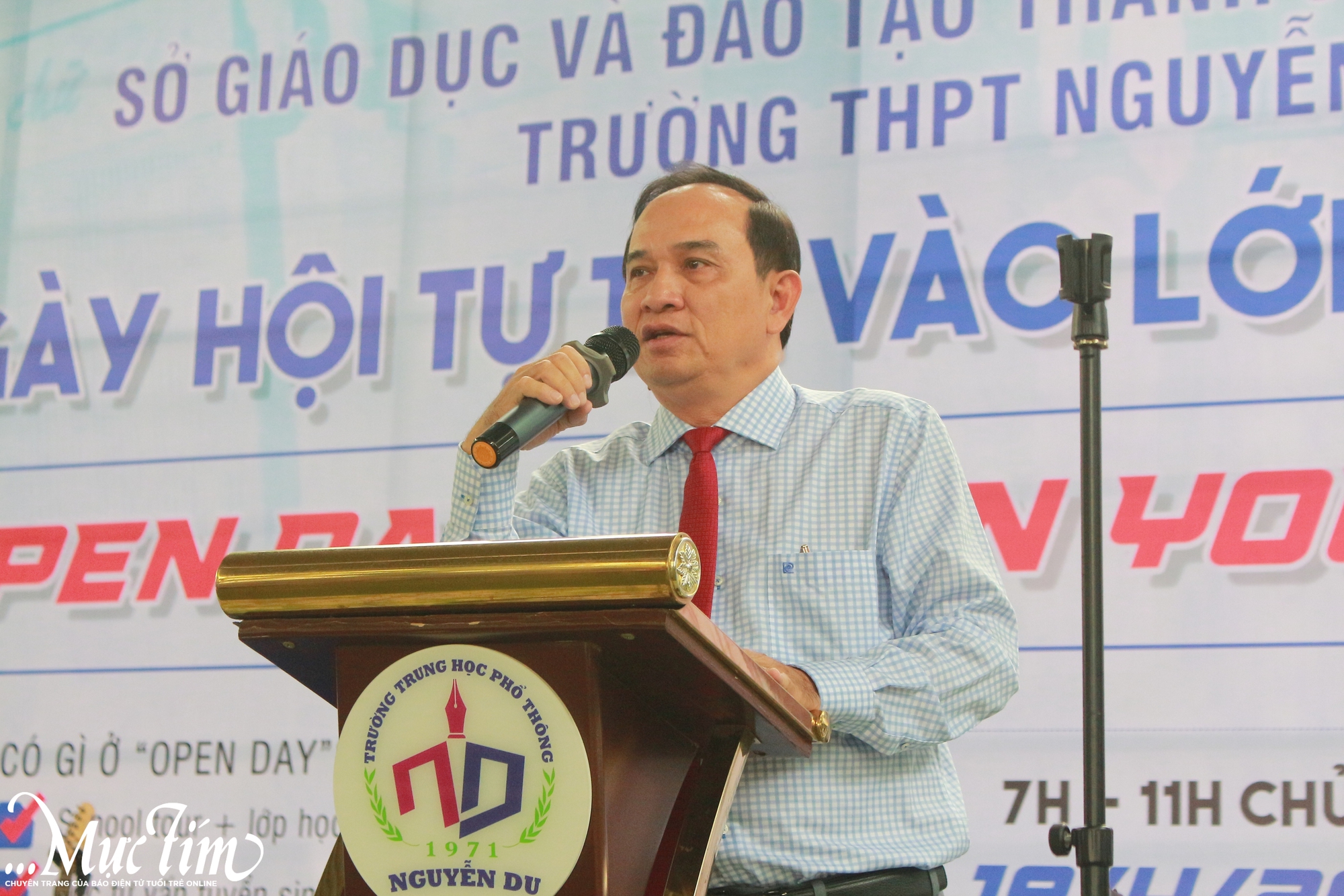 Học sinh lớp 9 thích thú tham gia tiết học trải nghiệm tại Trường THPT Nguyễn Du- Ảnh 6.