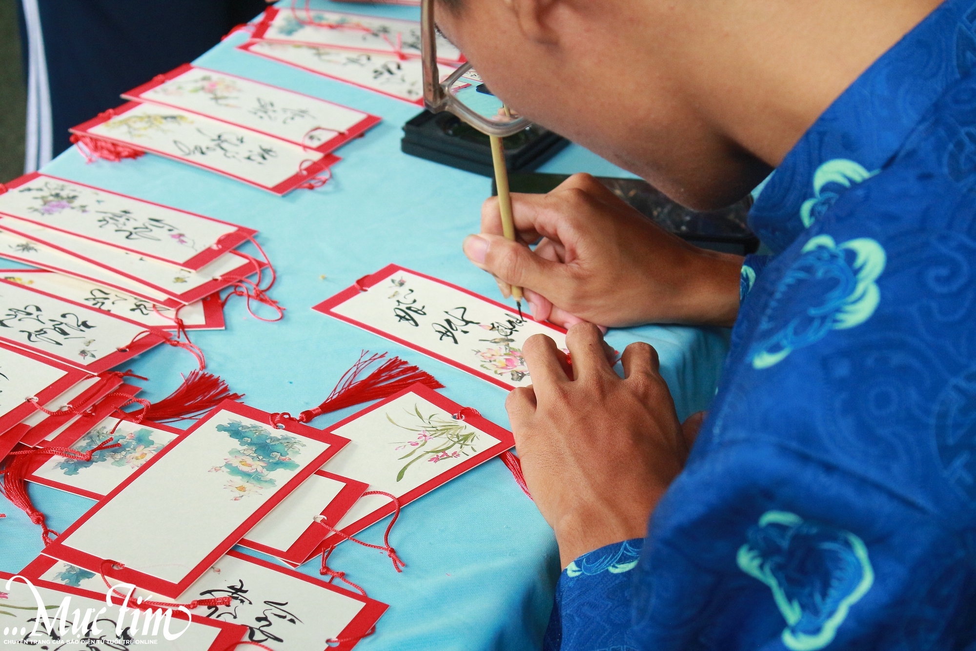 Học sinh lớp 9 thích thú tham gia tiết học trải nghiệm tại Trường THPT Nguyễn Du- Ảnh 7.