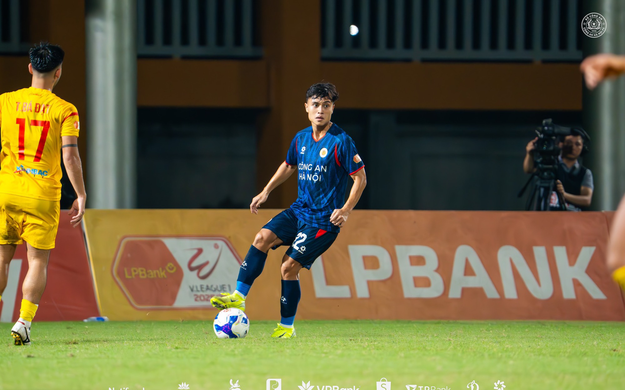 Bảng xếp hạng V-League 1 vòng 19: Công An Hà Nội bỏ xa nhóm bám đuổi- Ảnh 2.