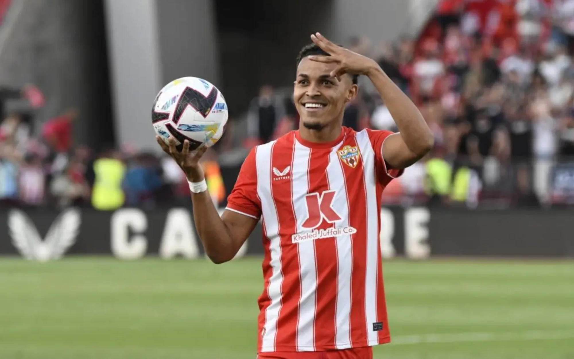 Neymar kiến tạo đẹp nhưng suýt gây xô xát trong chiến thắng của Santos - Ảnh 1.