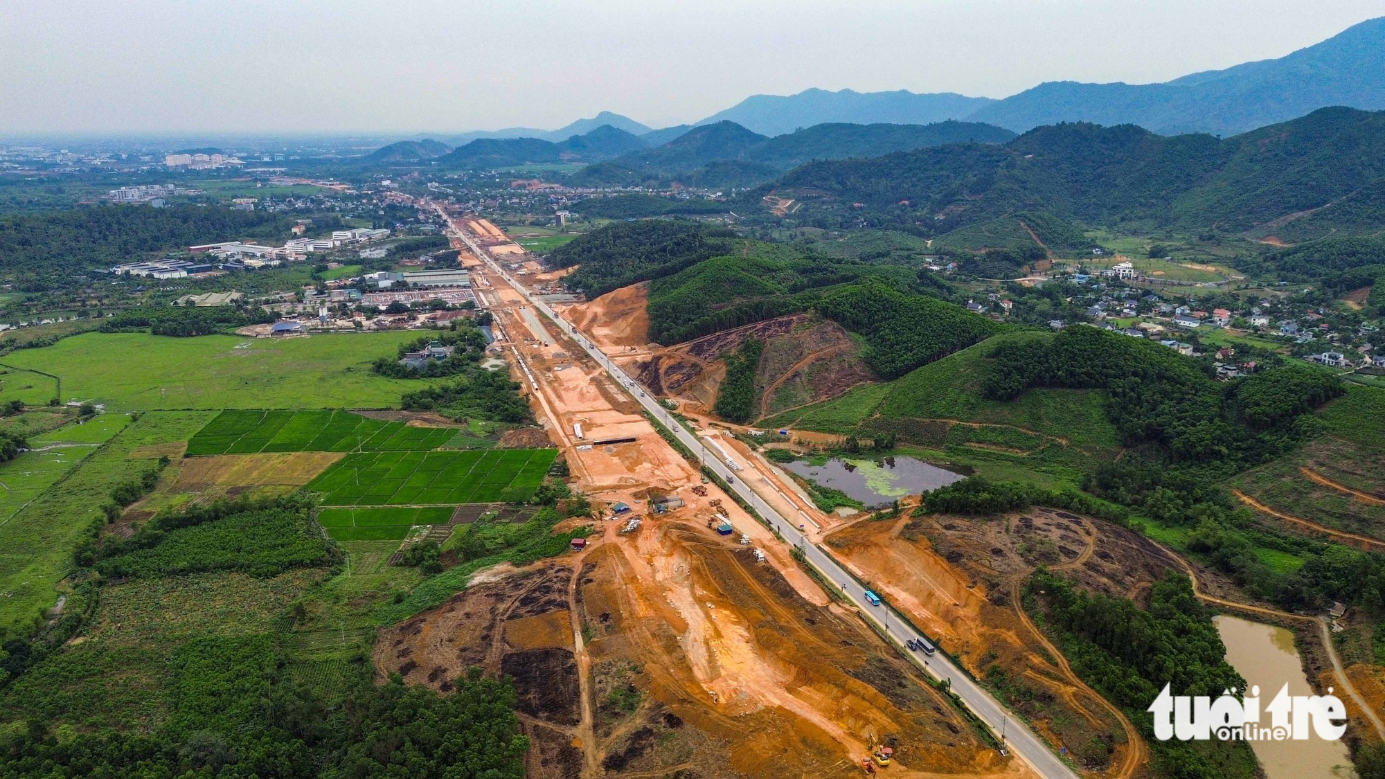 Công trường đại lộ Thăng Long rộng tới 180m và tuyến metro trị giá hơn 65.000 tỉ phía tây Hà Nội - Ảnh 13.