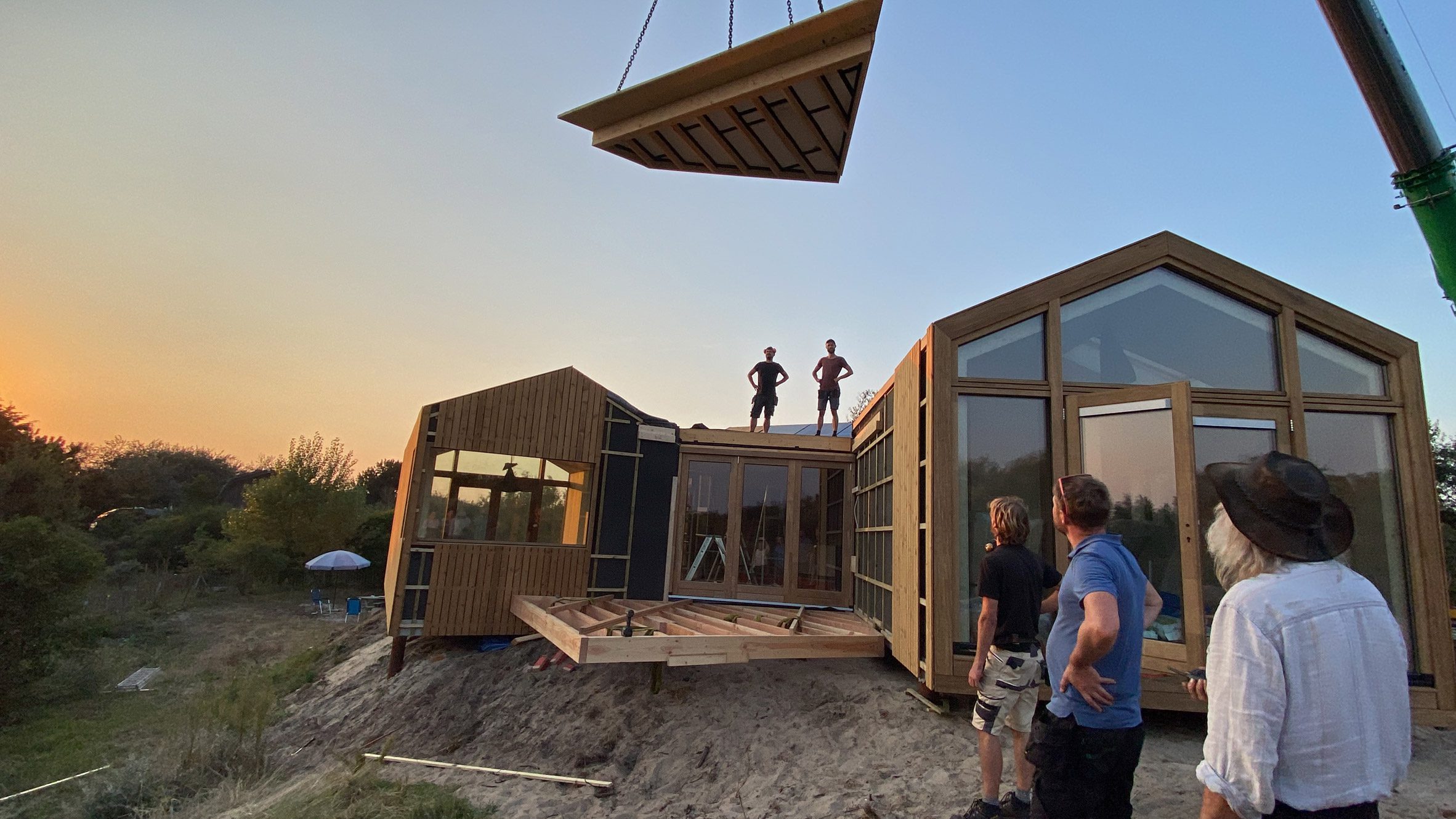 Ngôi nhà 'di chuyển cùng những cồn cát' - Ảnh 6.