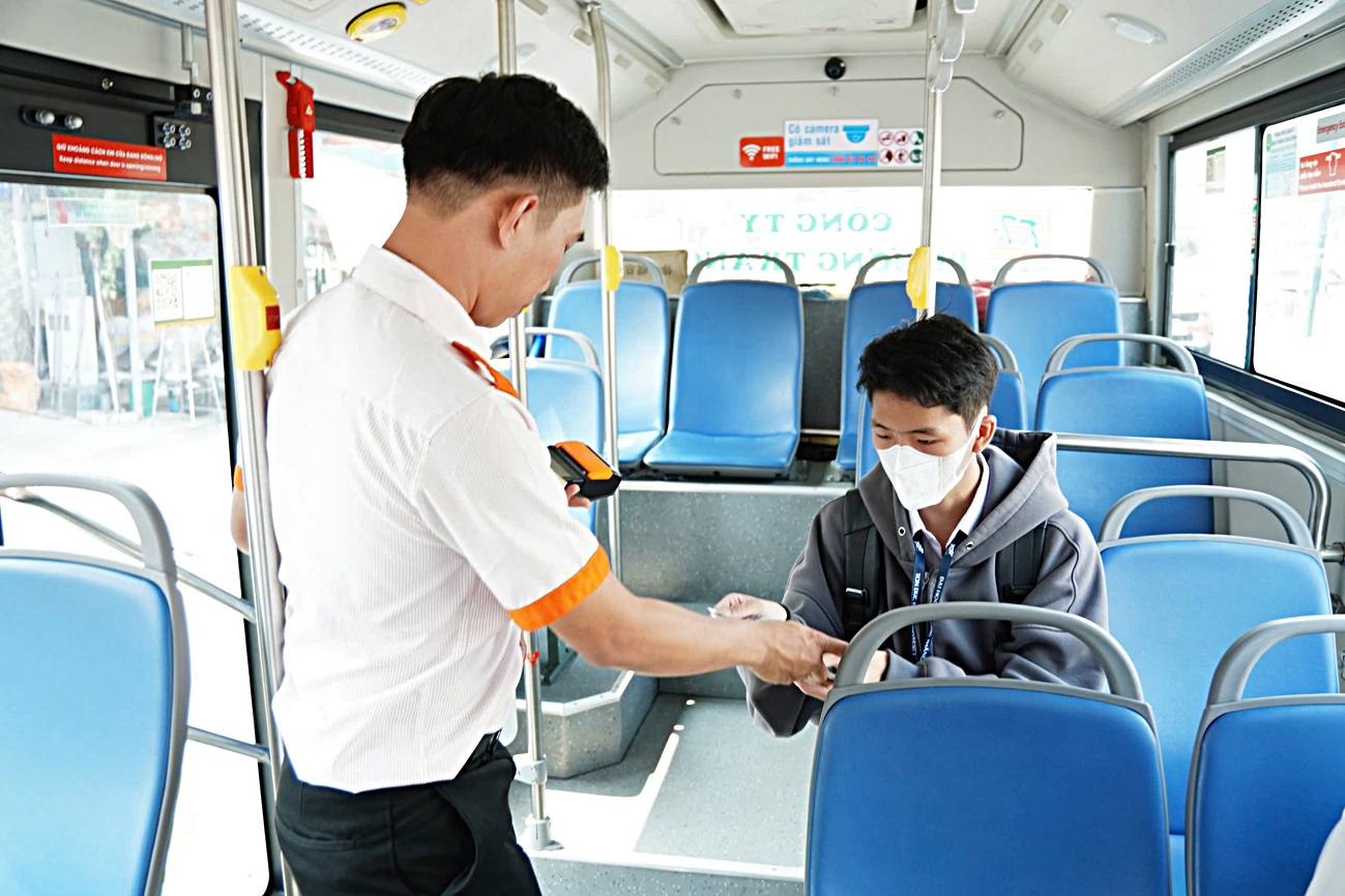 TP.HCM miễn phí xe buýt cho toàn dân: Tín hiệu tích cực cho giao thông công cộng - Ảnh 2.