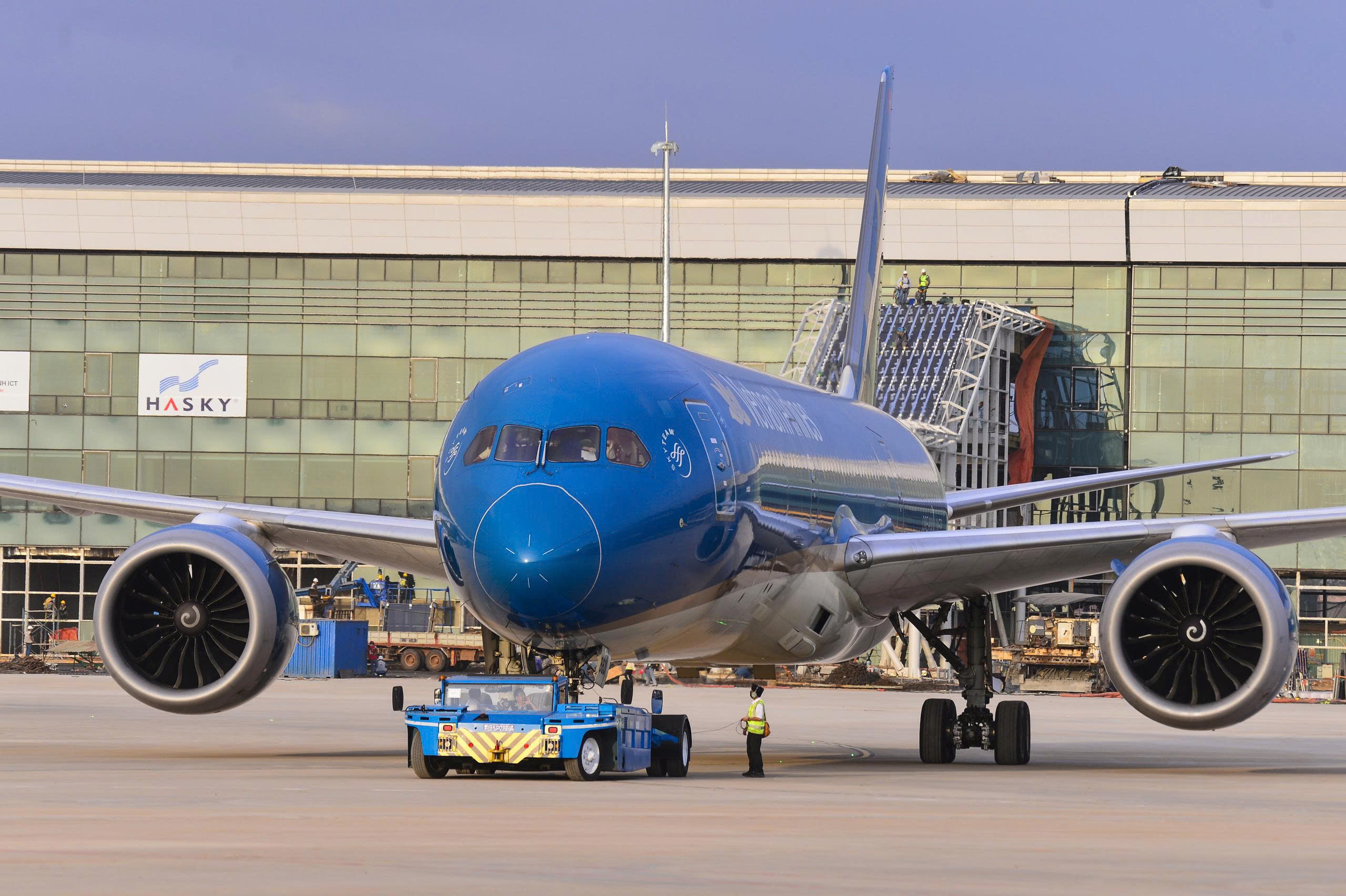 Đề xuất chuyển 90% chuyến bay quốc tế từ Tân Sơn Nhất sẽ về Long Thành - Ảnh 1.