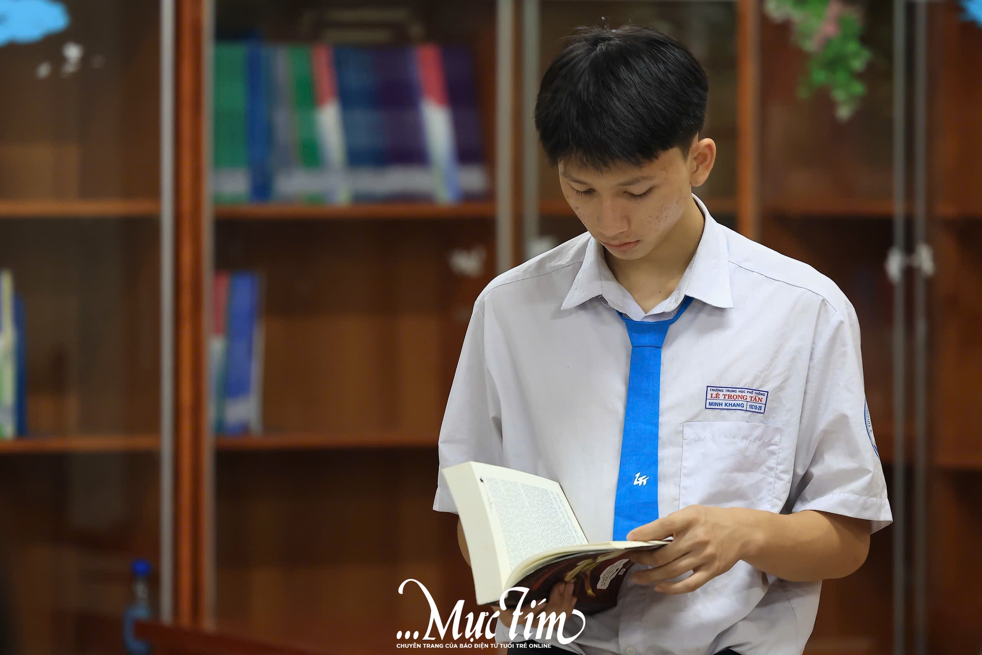 Lan tỏa niềm vui đọc sách từ hội sách học đường Trường THPT Lê Trọng Tấn - Ảnh 5.