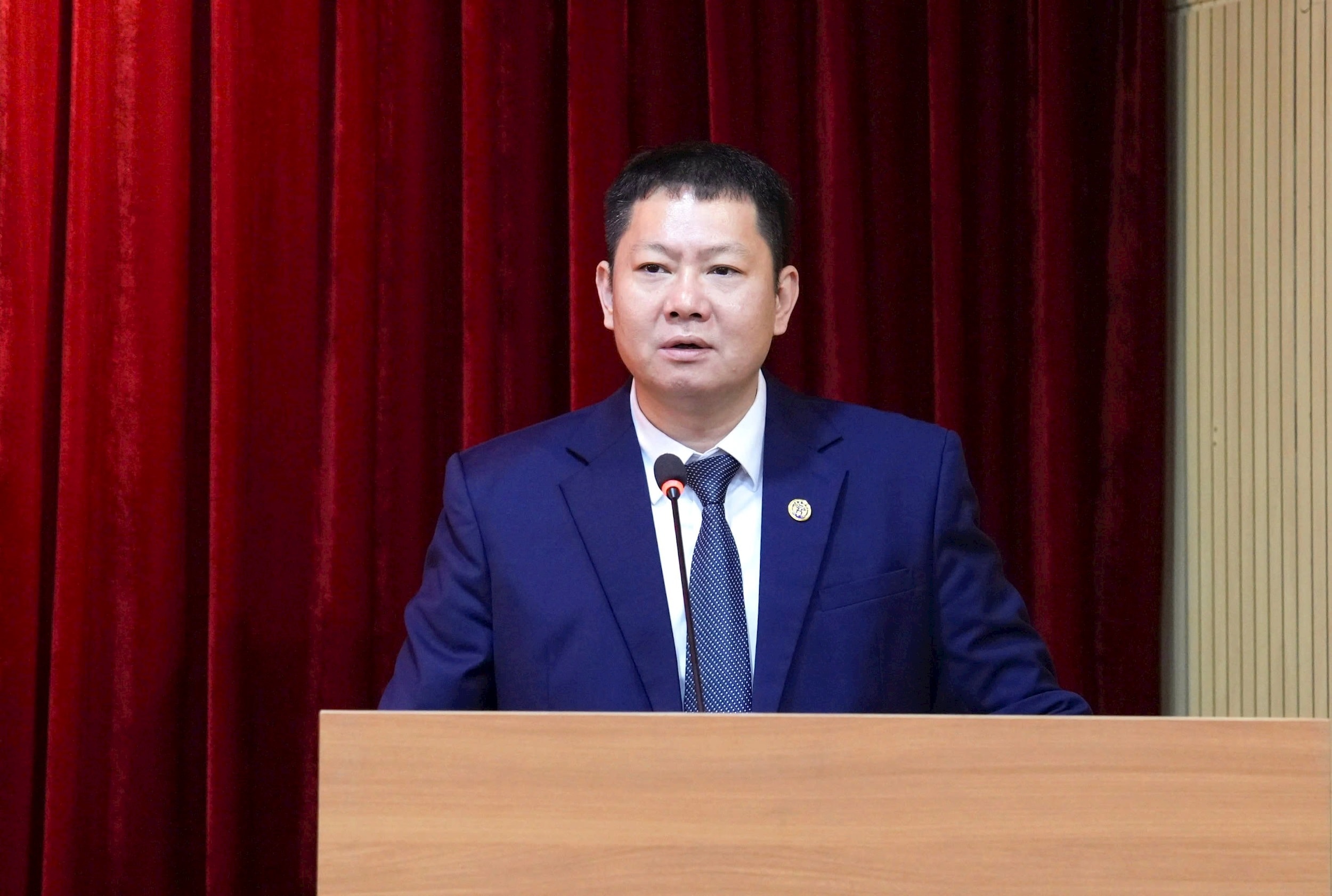 Ông Phan Văn Phúc làm Giám đốc Trung tâm phục vụ hành chính công Hà Nội - Ảnh 2.