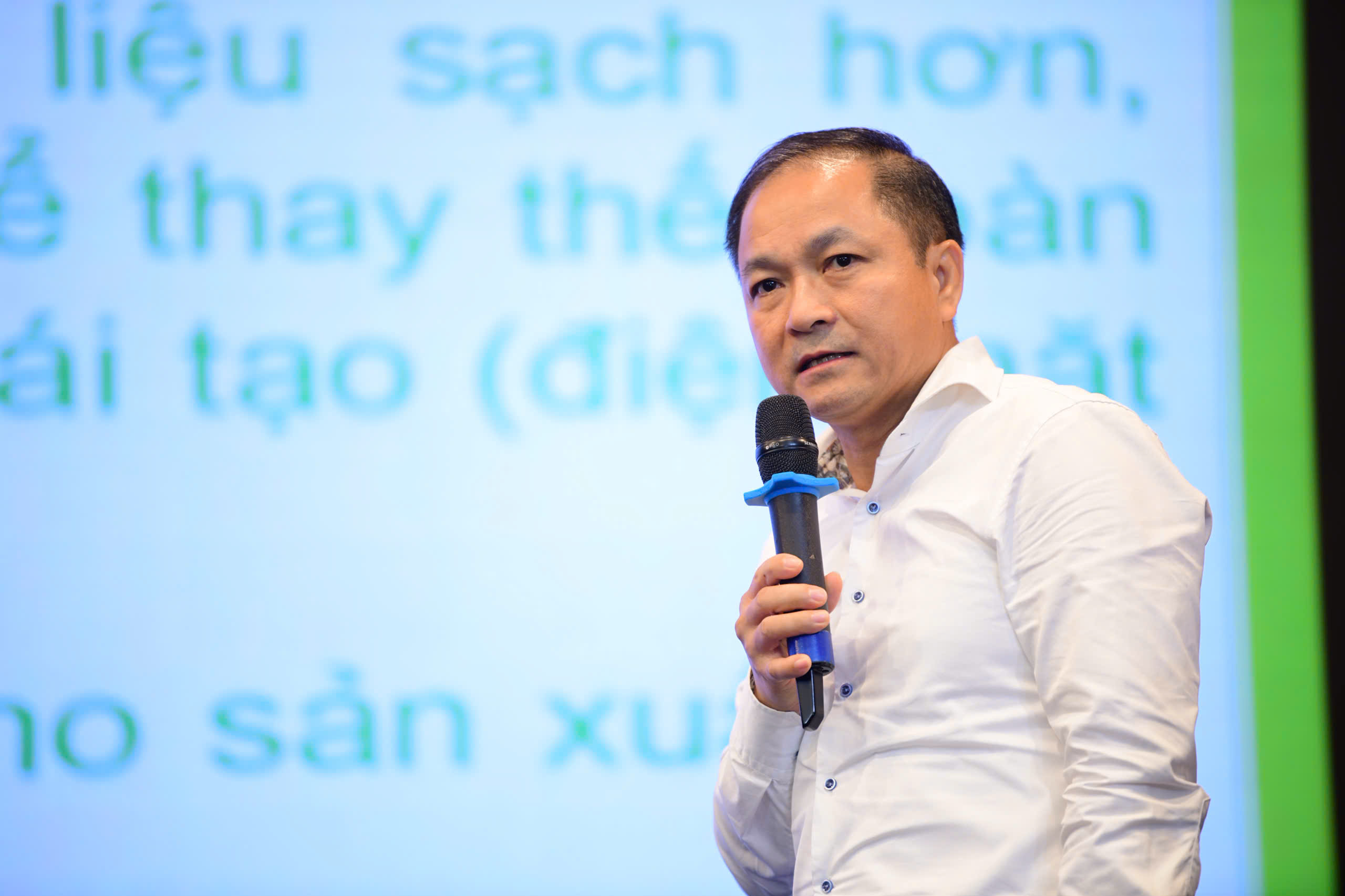 Chuyển dịch năng lượng: Xăng E10 giúp giảm phát thải, tăng chủ động nguồn cung năng lượng - Ảnh 2.