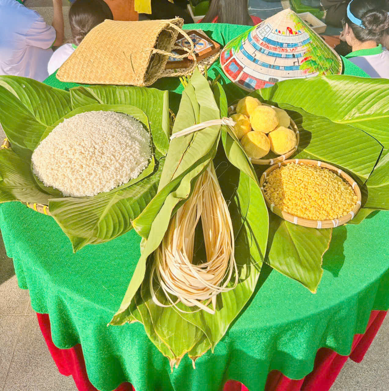 gói bánh chưng - Ảnh 2.