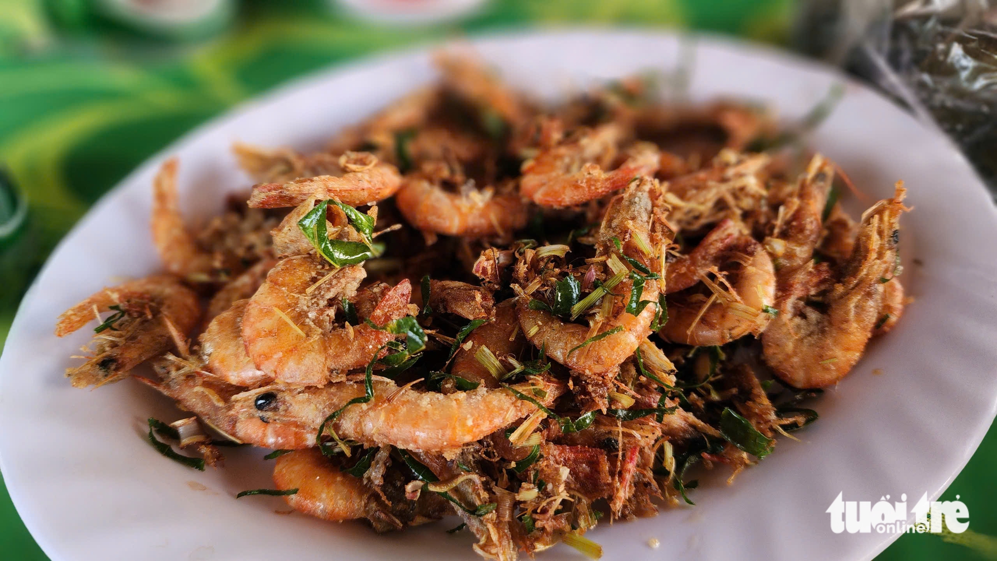 Những ngày nắng gắt, về đầm Chuồn tận hưởng không gian mênh mông, mát lành - Ảnh 7.