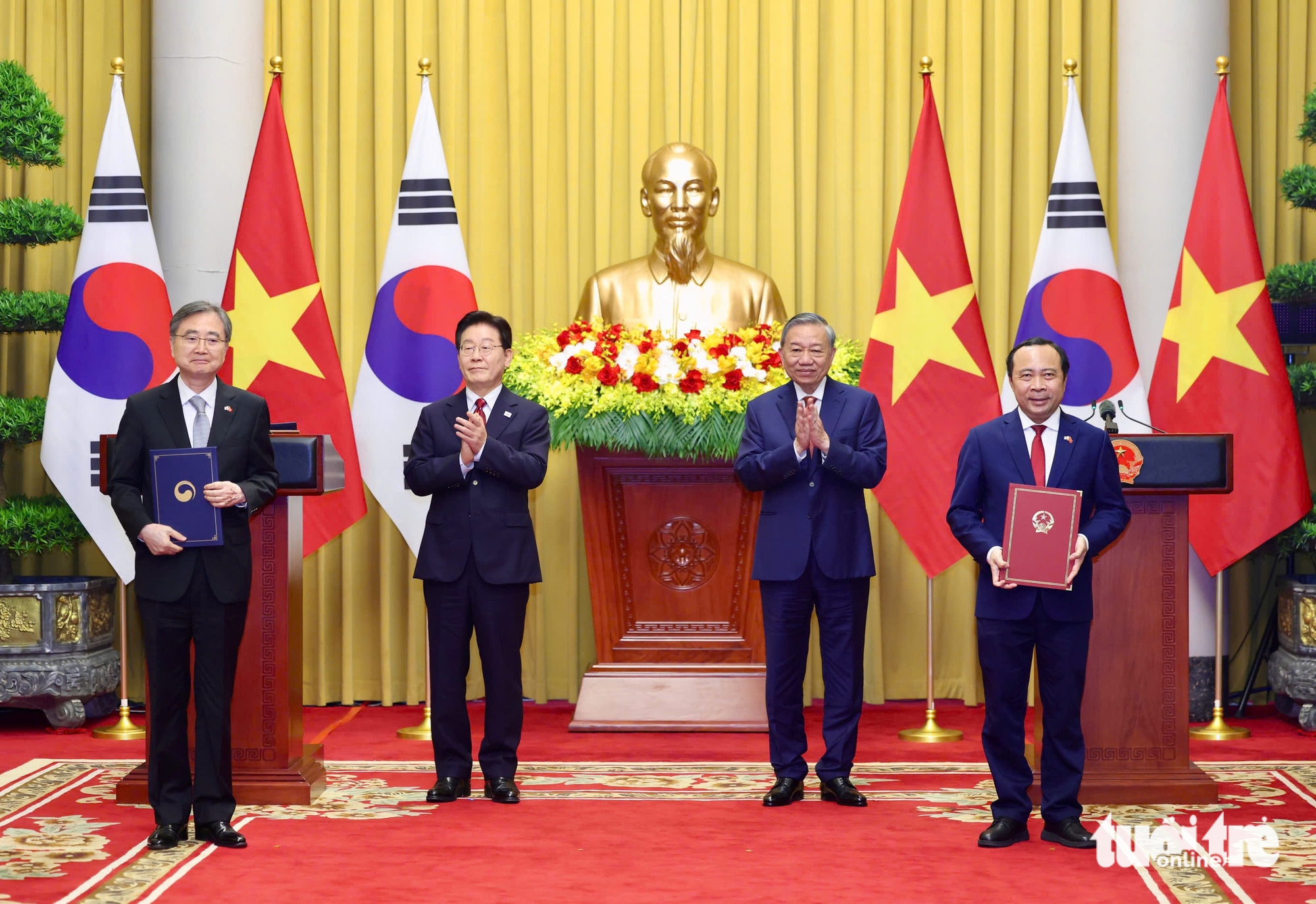 Việt Nam và Hàn Quốc trao nhiều văn kiện hợp tác, có cả điện hạt nhân - Ảnh 6.