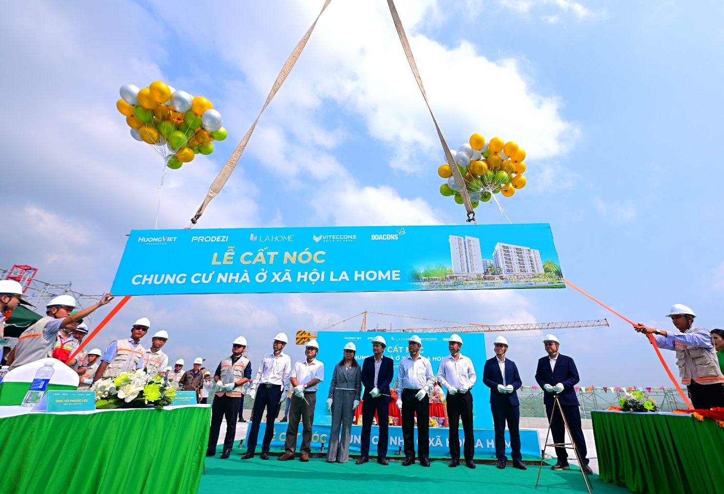 Cất nóc chung cư nhà ở xã hội LA Home - Ảnh 1.