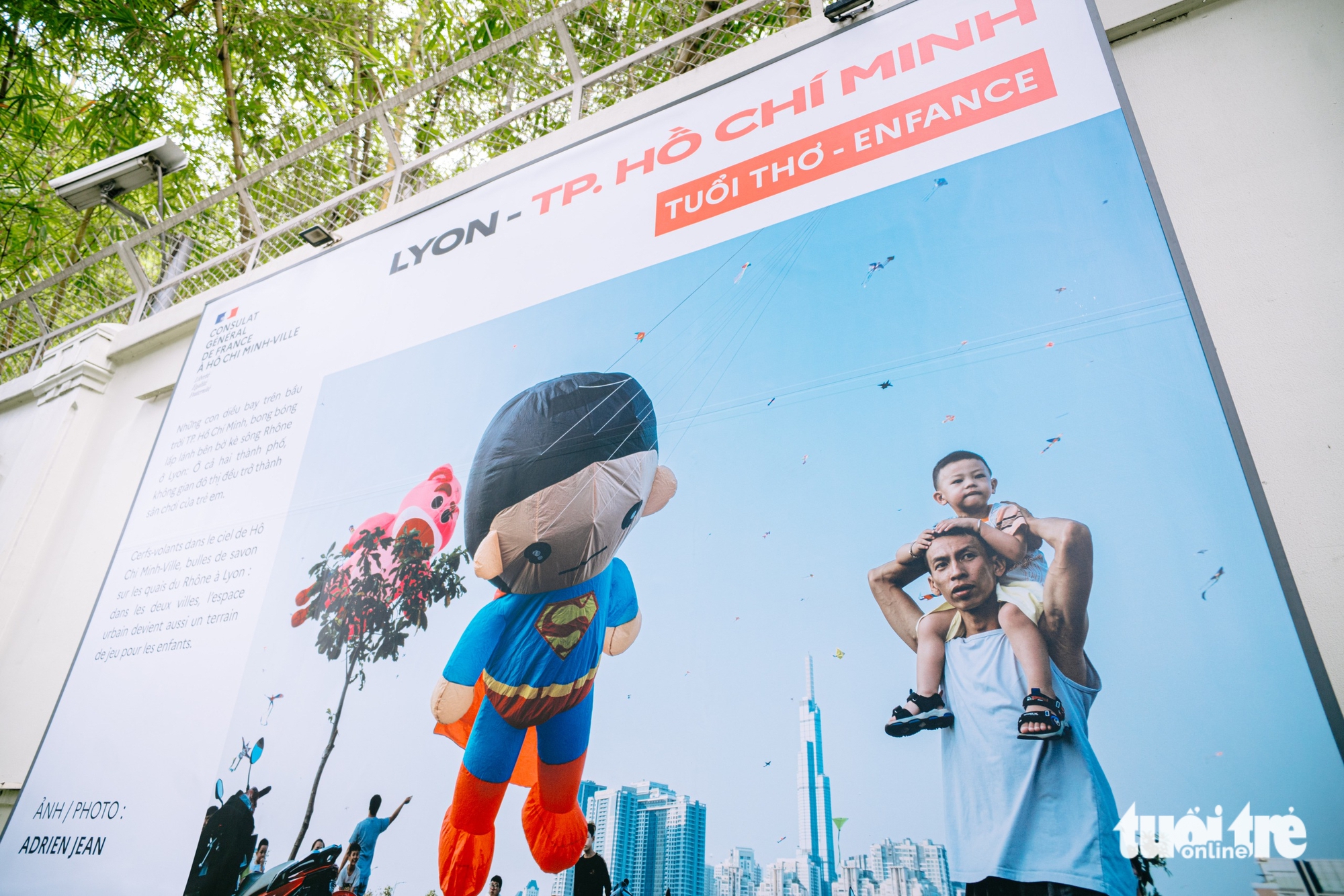 Photo exhibition celebrates Ho Chi Minh City-Lyon sisterhood- Ảnh 3.