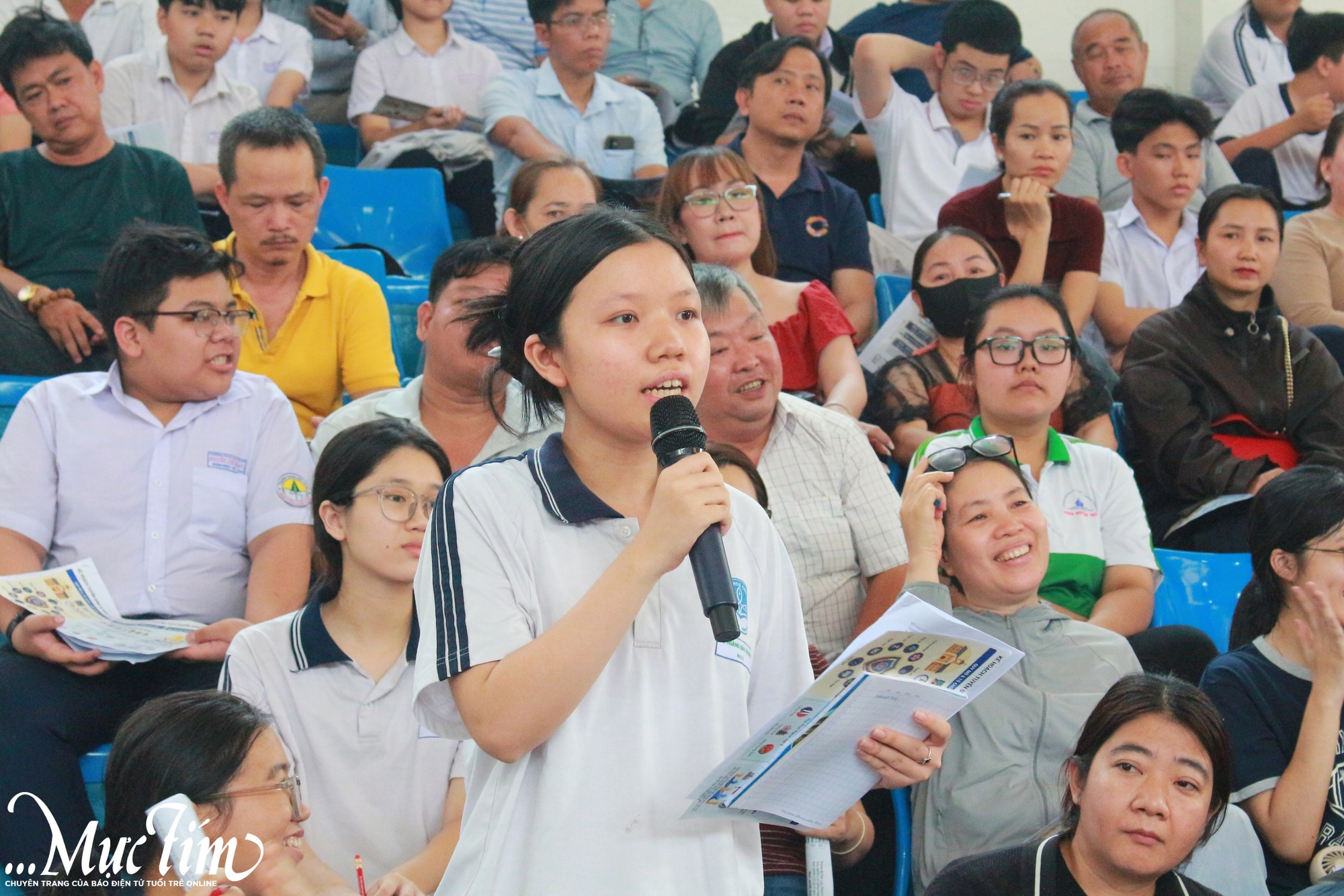 Trường THPT chuyên Hùng Vương giải đáp thắc mắc 'nóng' về tuyển sinh- Ảnh 1.