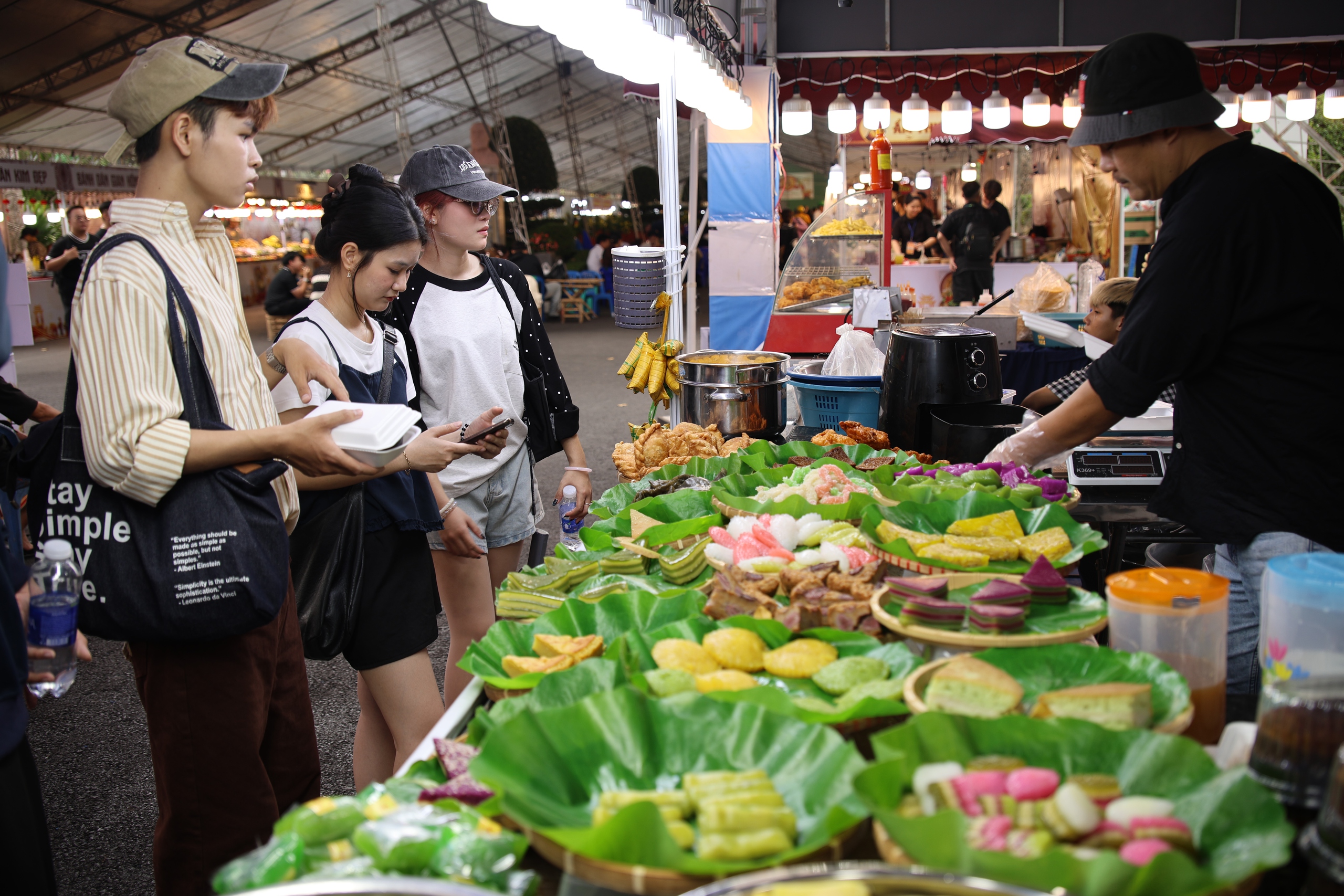 Loạt hoạt động vui chơi, lễ hội trên cả nước dịp lễ 30-4, 1-5- Ảnh 1.