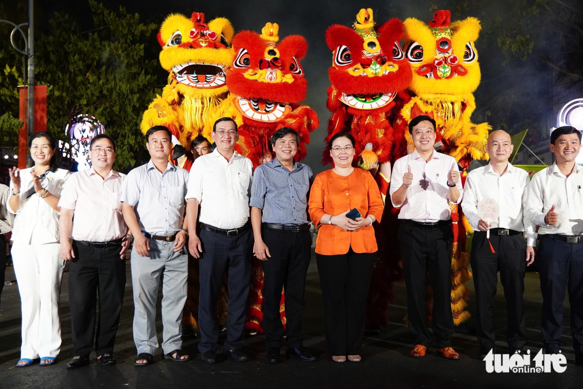 phố đêm - Ảnh 1.