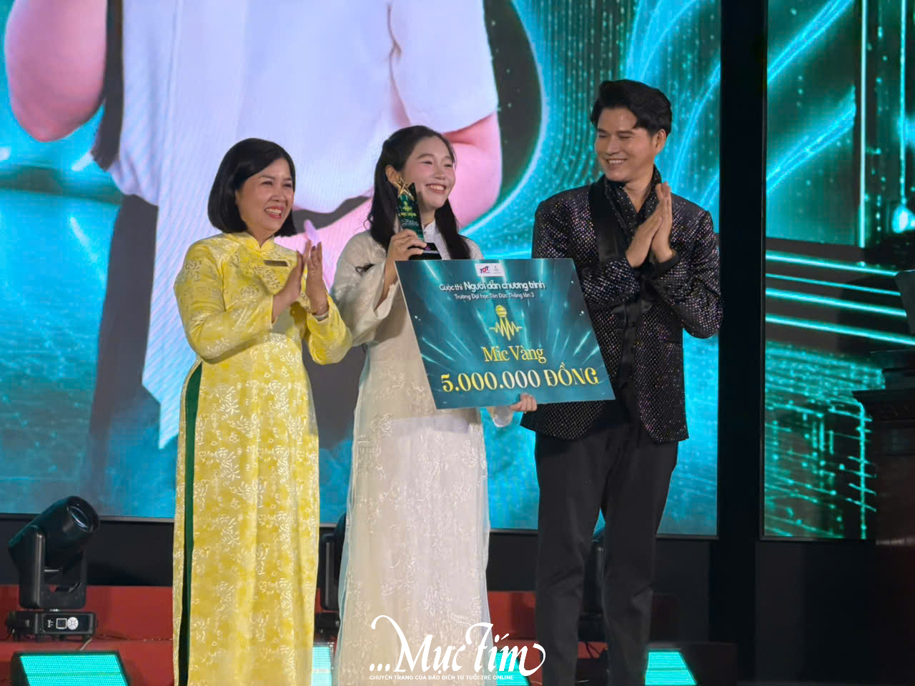 8 thí sinh tỏa sáng tại chung kết Cuộc thi Người dẫn chương trình Trường đại học Tôn Đức Thắng 2026- Ảnh 1.