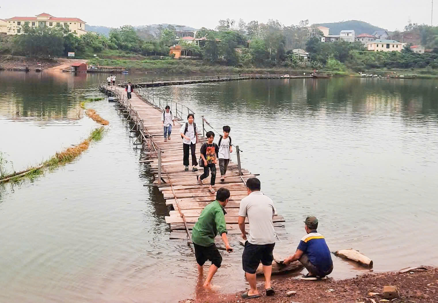 cầu phao - Ảnh 7.