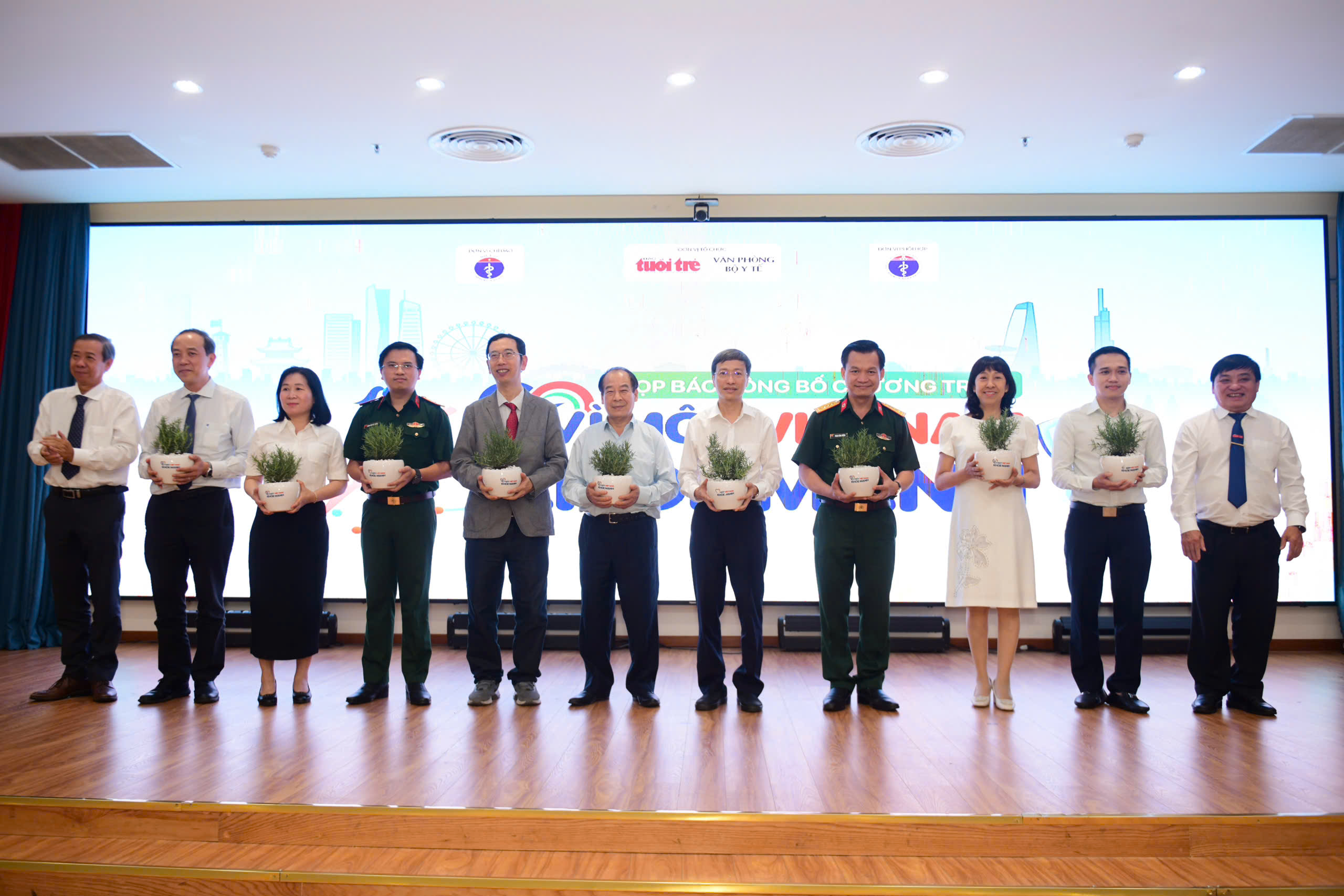 Họp báo chương trình 'Vì một Việt Nam khỏe mạnh' - Ảnh 10.