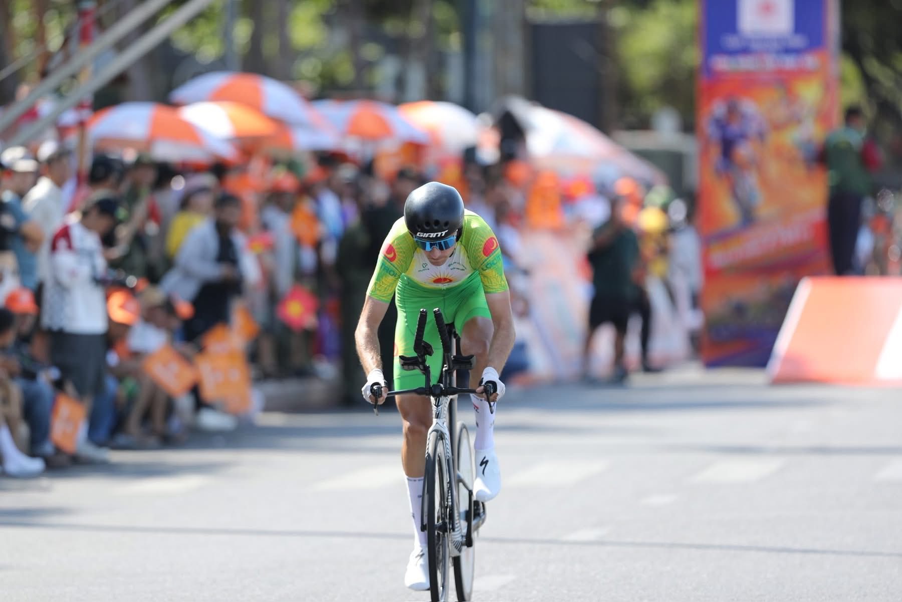 Cúp truyền hình - Ảnh 1.