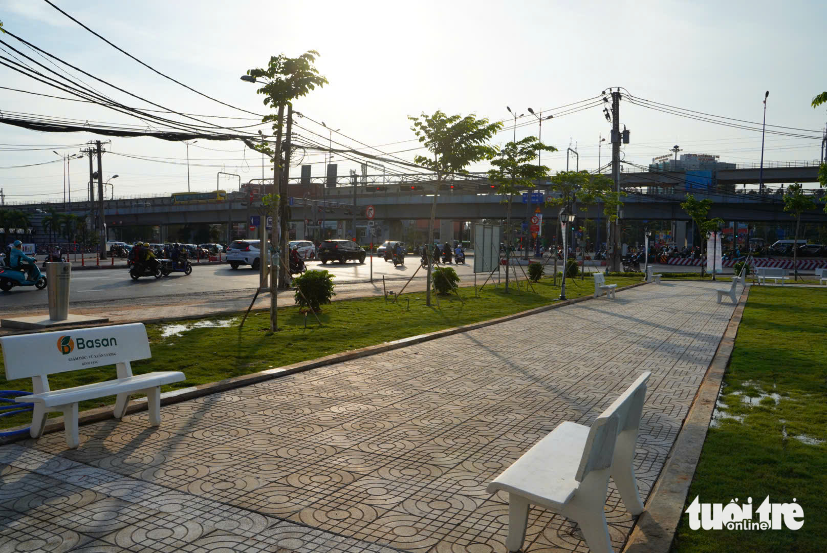 Ho Chi Minh City opens 1,400-sqm park at Thu Duc intersection - Ảnh 5.
