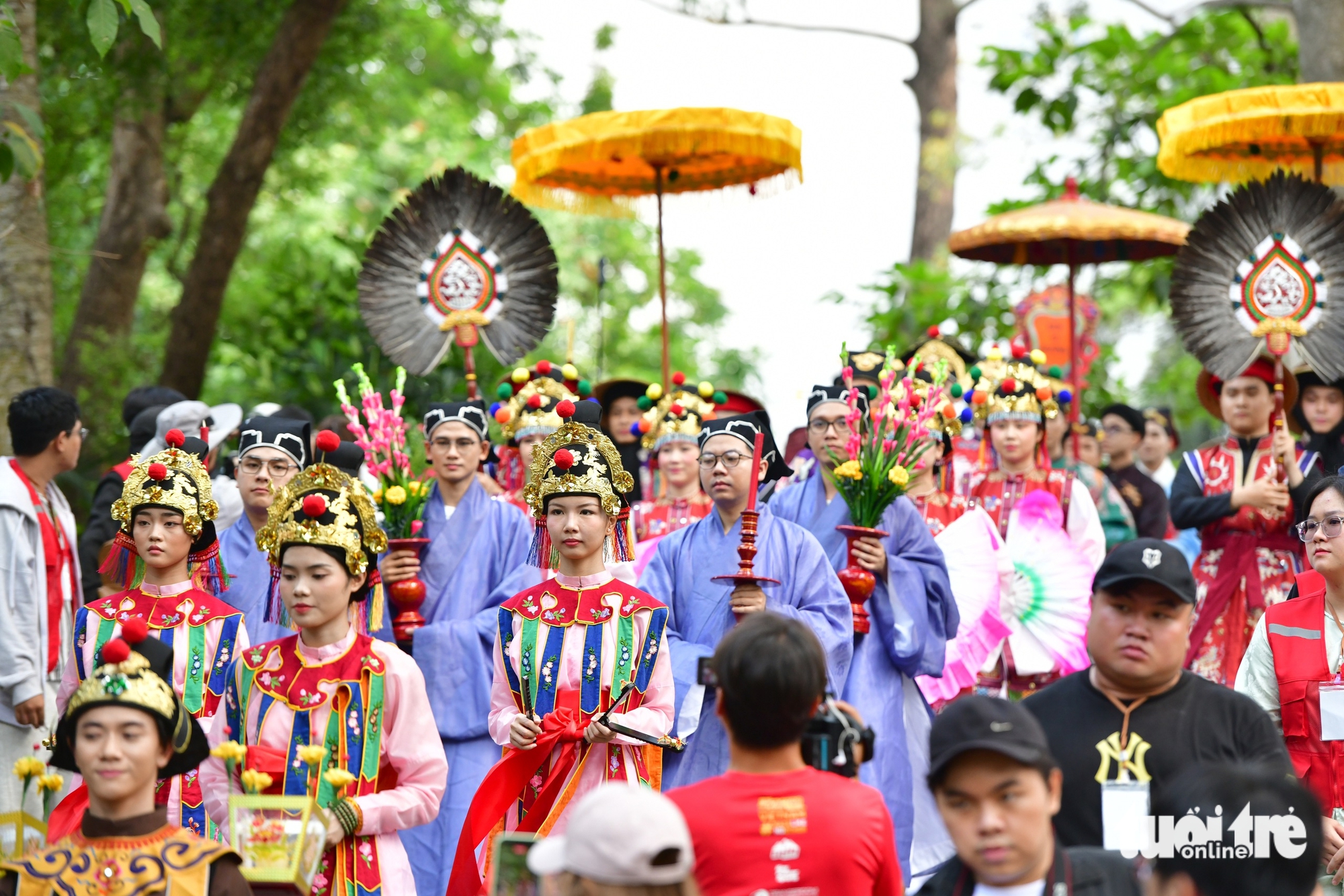 Thousand join traditional costume performance for Hung Kings’ Commemoration in Ho Chi Minh City - Ảnh 7.