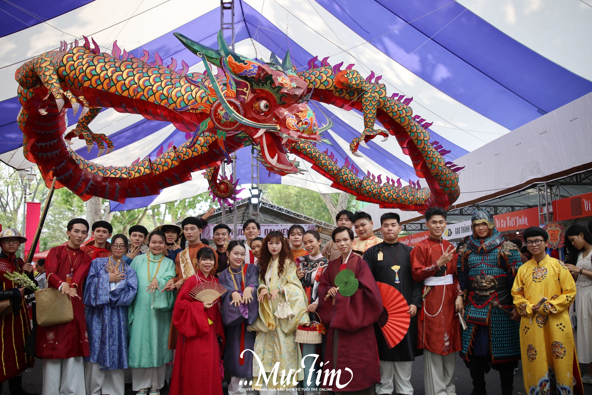 Ghé Thảo cầm viên, thử làm gốm, làm bánh tại Lễ hội Sắc màu Văn hóa- Ảnh 11.