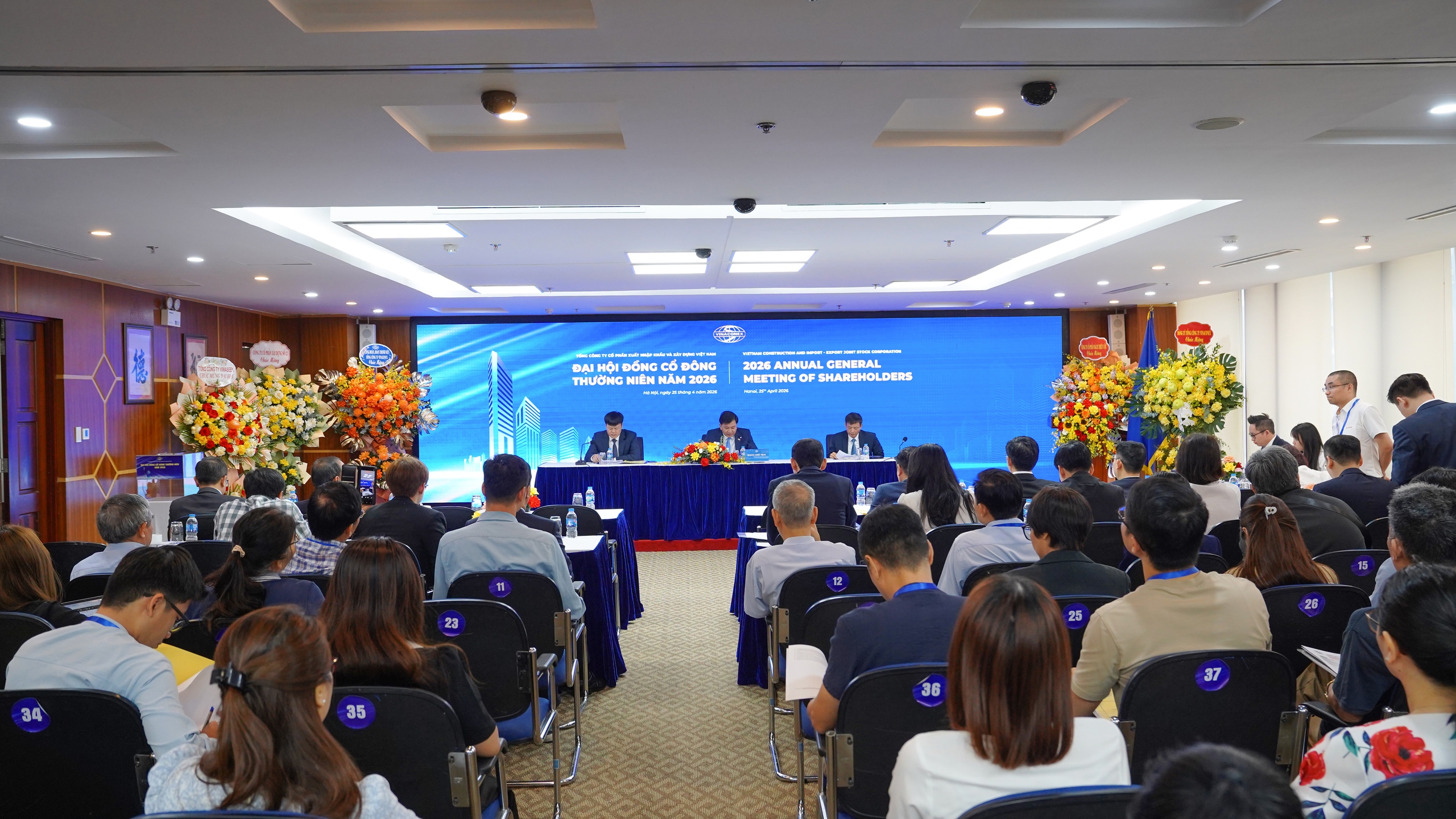 Tổng giám đốc Vinaconex hé mở lý do bỏ tiền lớn mua cổ phần Giày Thượng Đình - Ảnh 1.