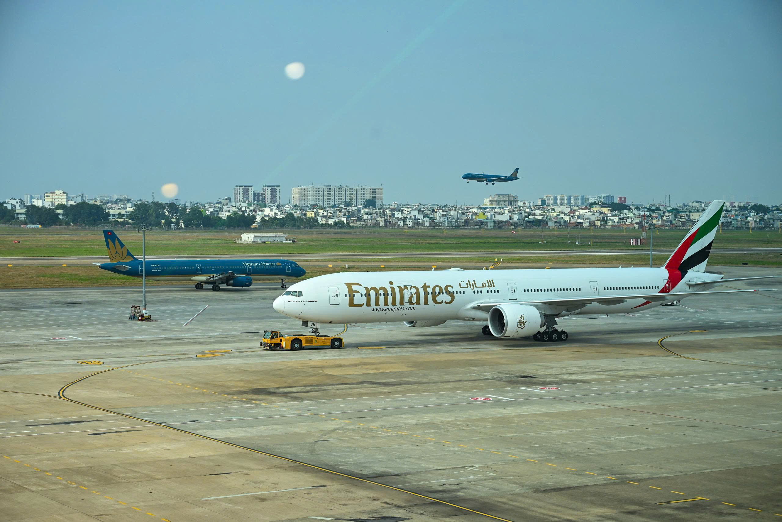 Hãng bay giảm chuyến vì chi phí tăng, ACV tìm cách ổn định nguồn thu - Ảnh 1.