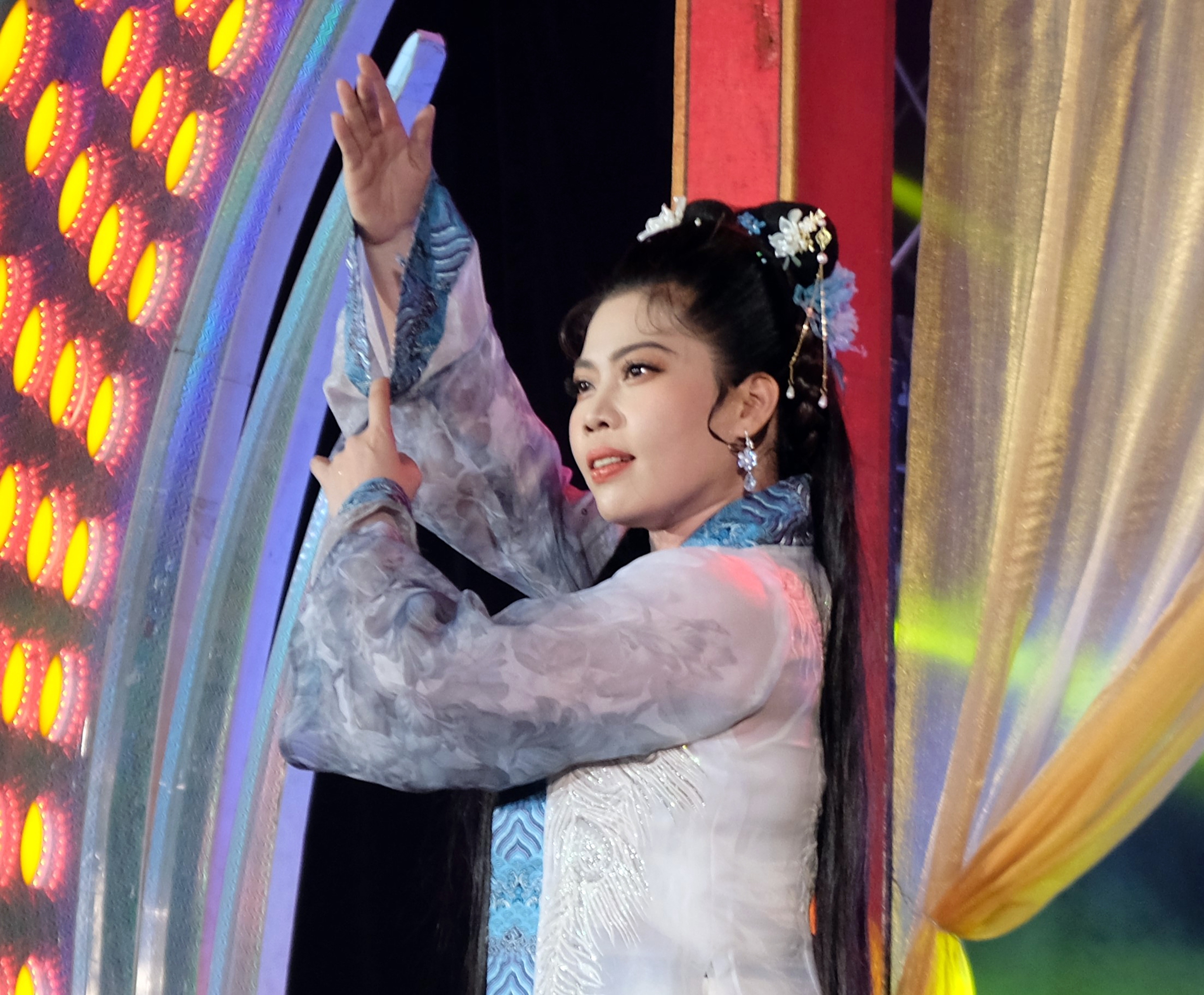 Bông lúa vàng - Ảnh 1.