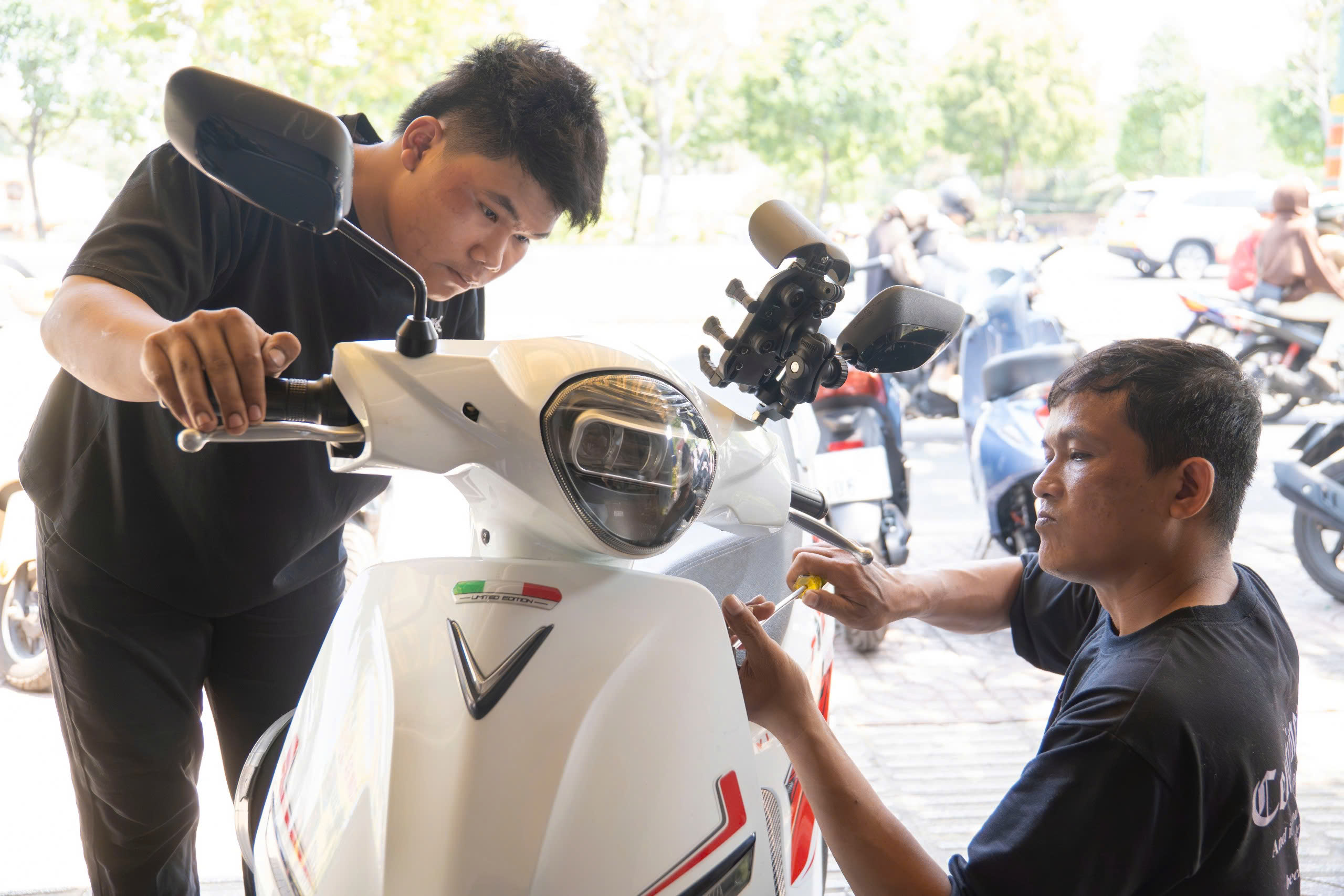 xe điện - Ảnh 1.