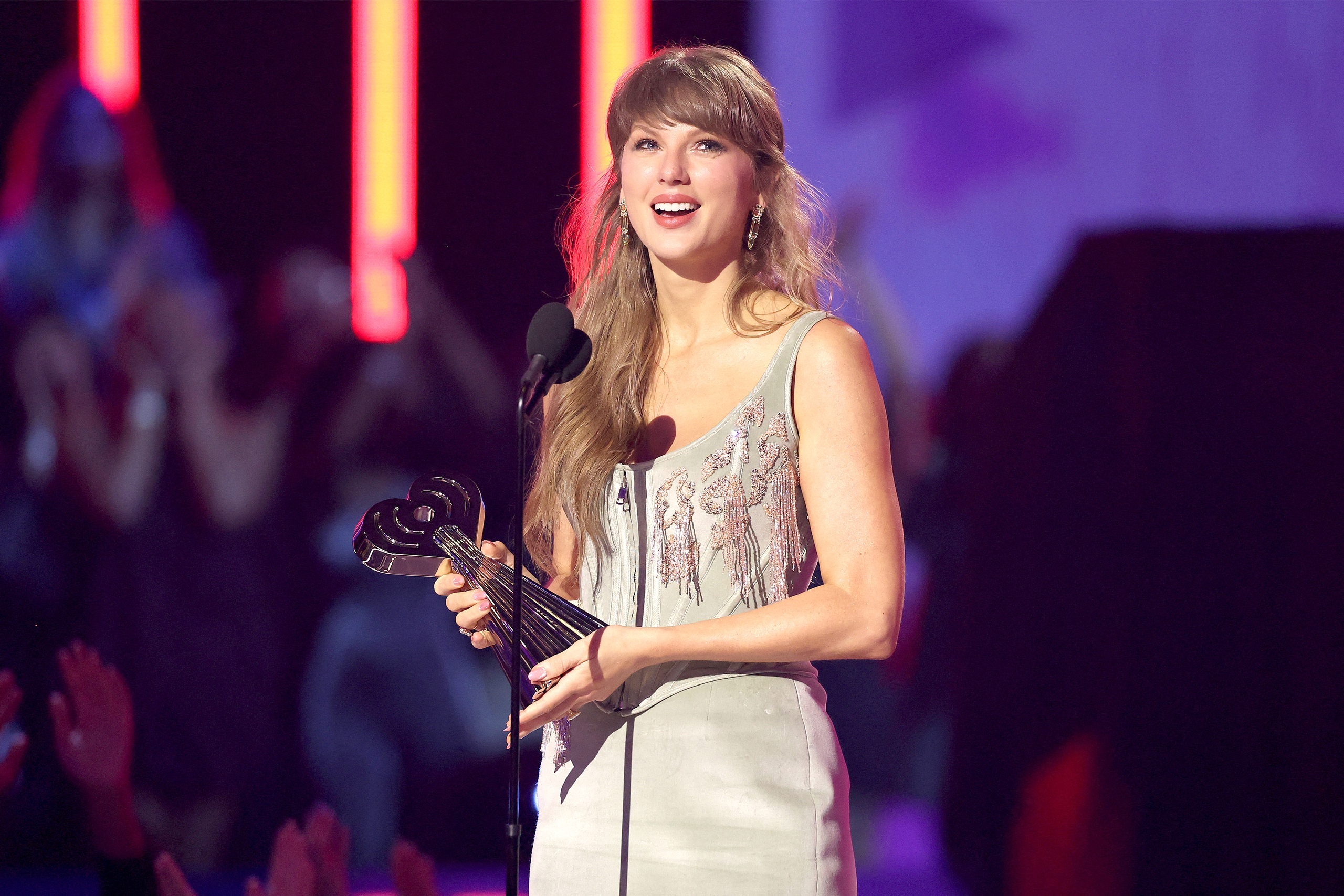 Taylor Swift - Ảnh 1.