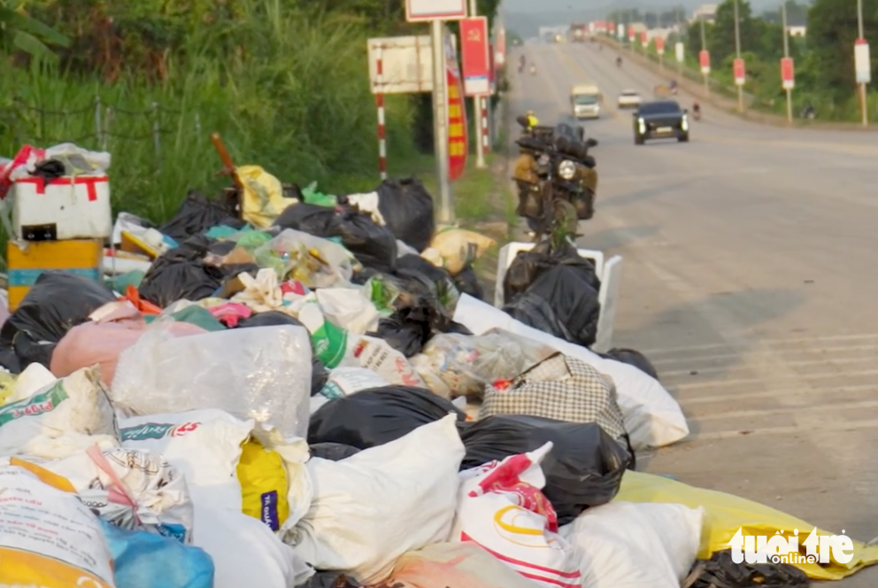 Bãi rác lớn ở Nghệ An cháy suốt 10 ngày: Dập tắt nhưng vẫn để lại nhiều vấn đề