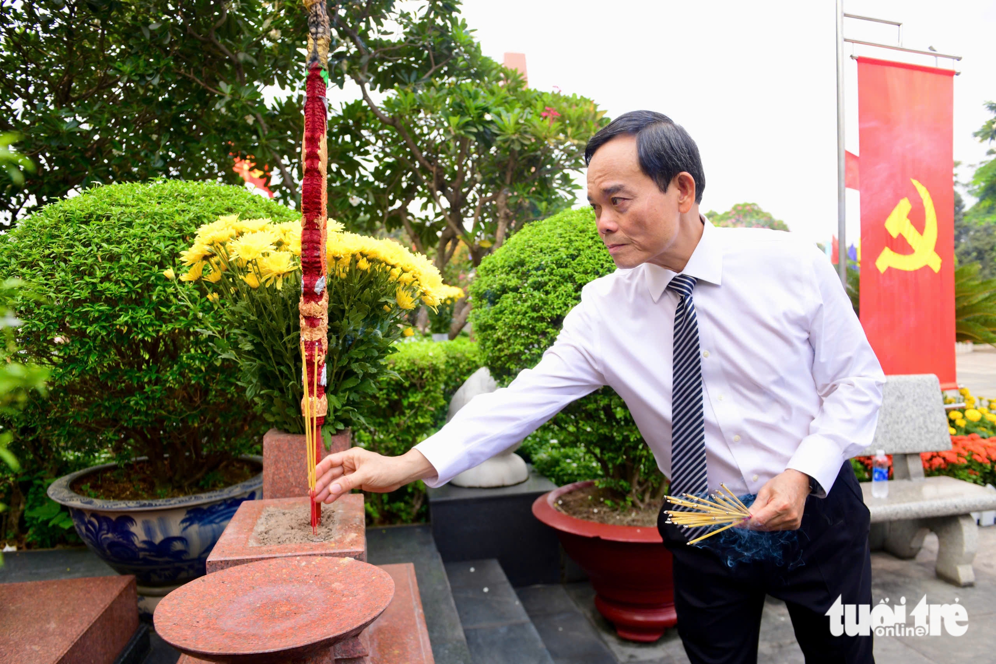 dâng hương - Ảnh 4.