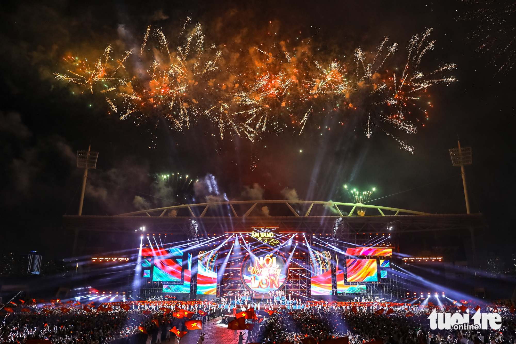 pháo hoa - Ảnh 2.