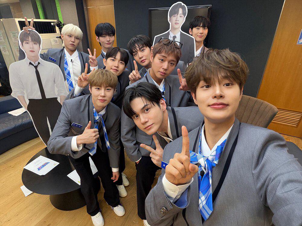 'Tân binh huyền thoại' WANNA ONE trở lại vào ngày hôm nay 28-4 - Ảnh 1.