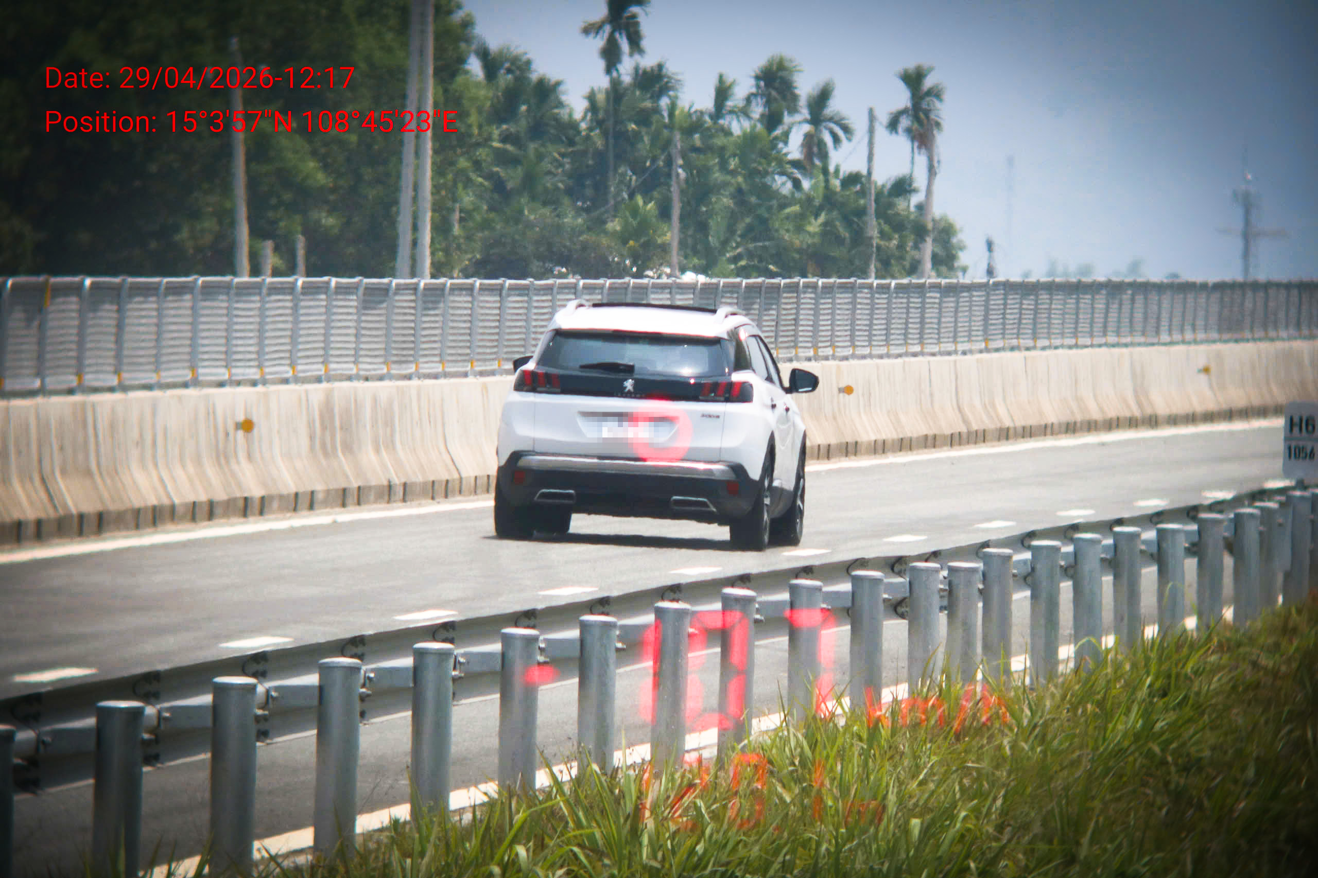 quá tốc độ - Ảnh 4.