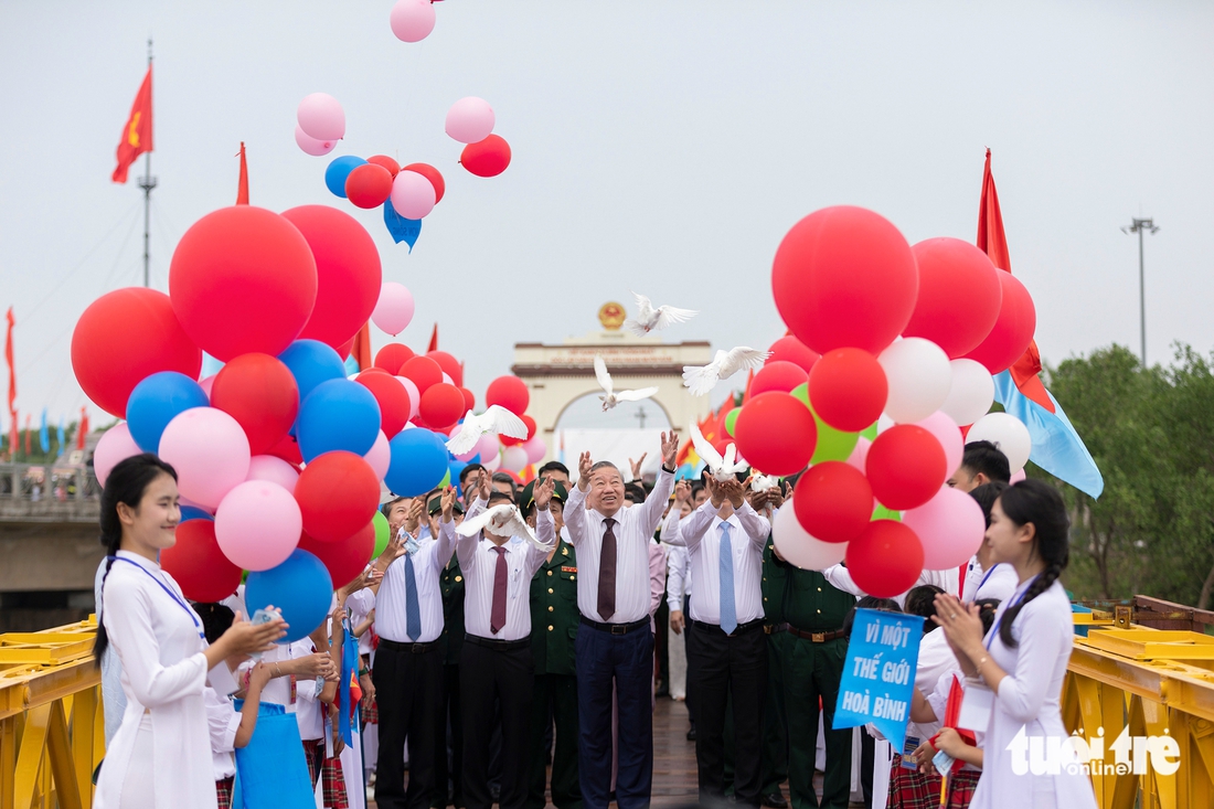ngày toàn thắng - Ảnh 1.